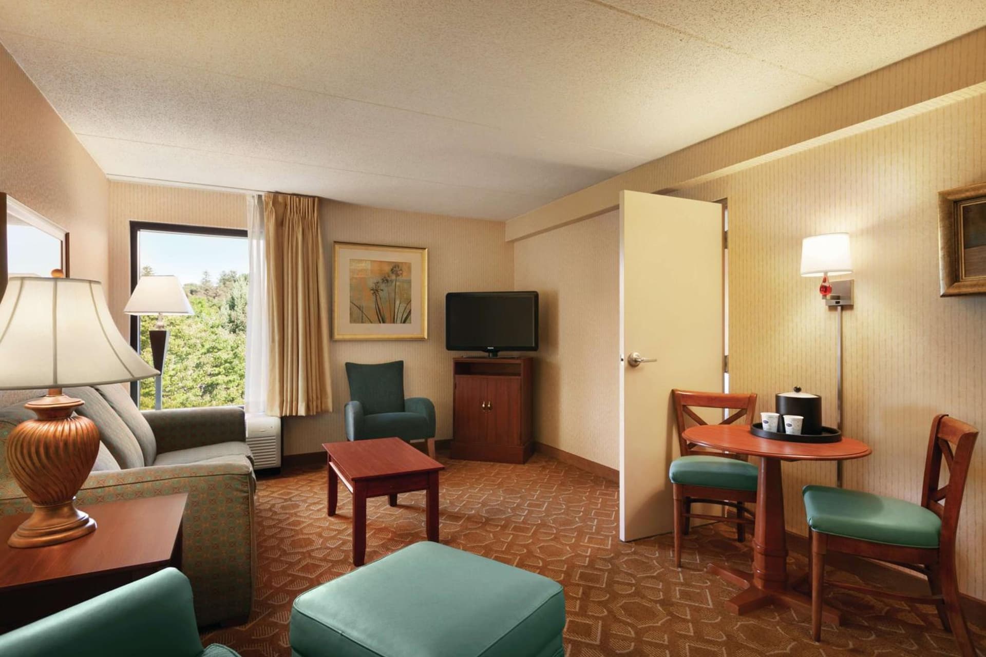 Hampton Inn - York gallery photo in York, PA — image 40
