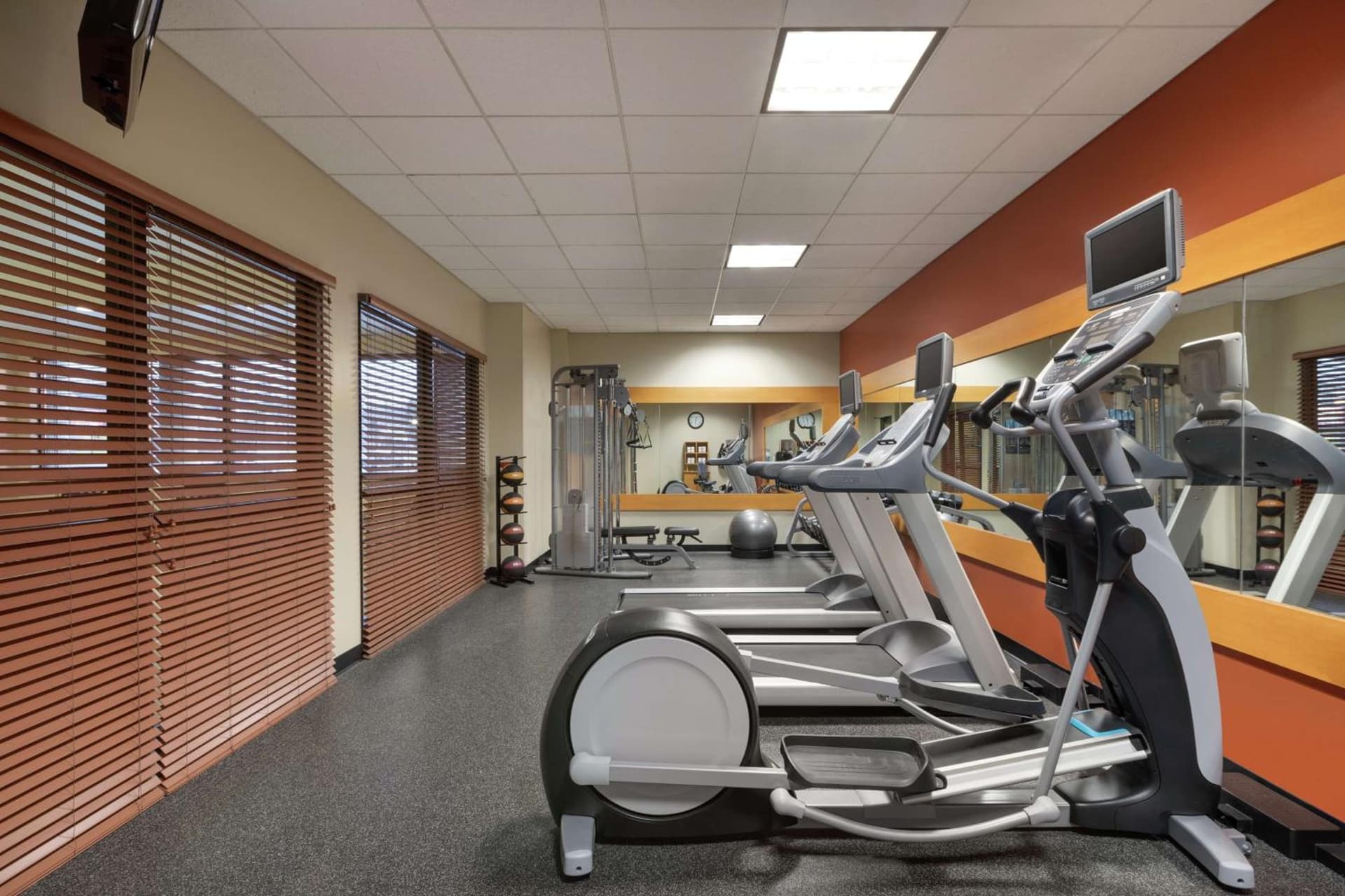 Hilton Garden Inn Troy gallery photo in Troy, NY — image 8
