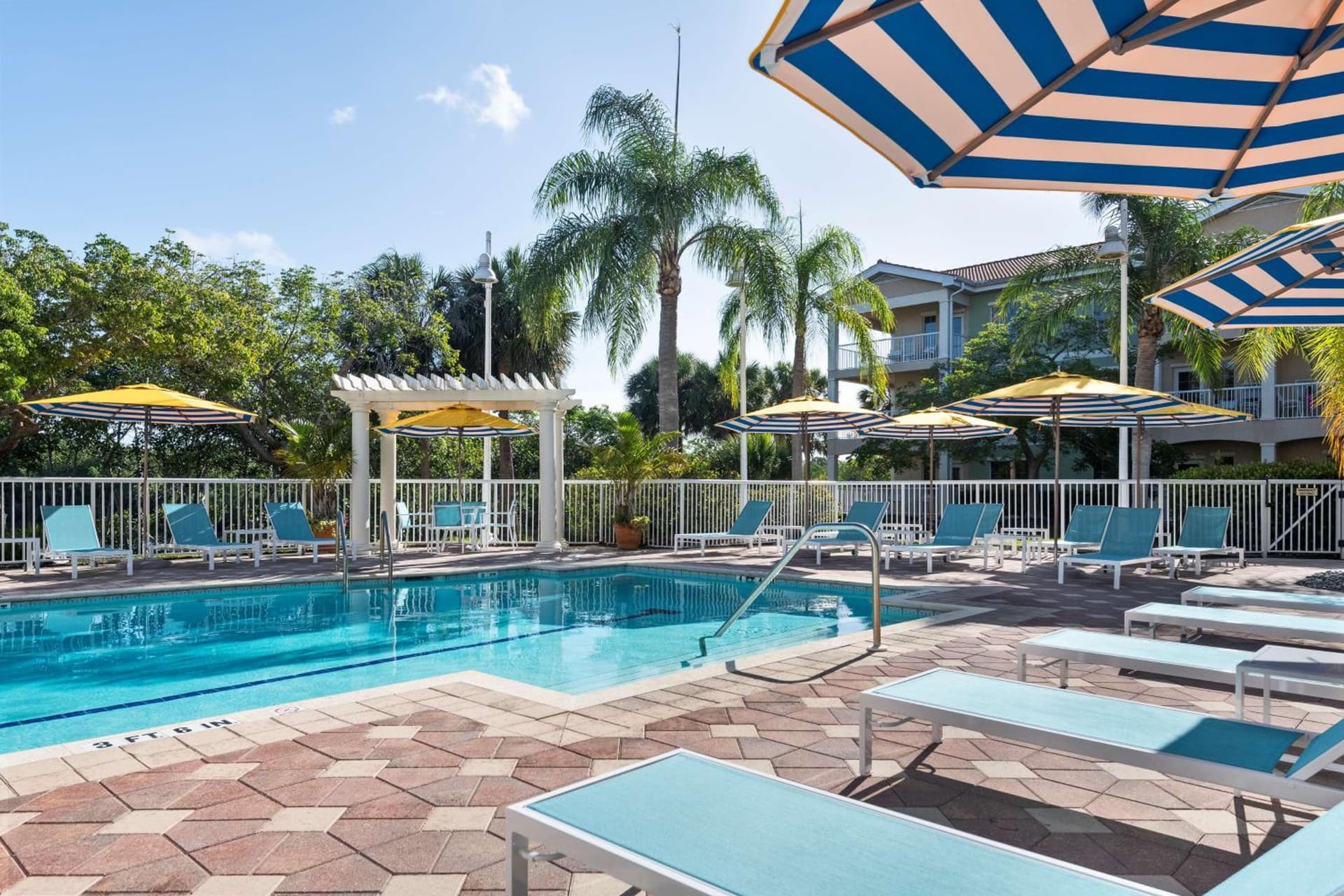 DoubleTree Suites by Hilton Naples gallery photo in Naples, FL — image 25