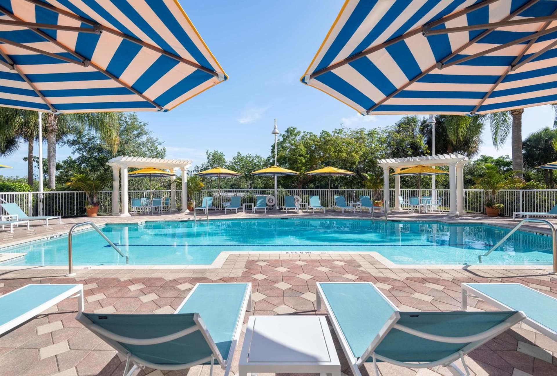 DoubleTree Suites by Hilton Naples gallery photo in Naples, FL — image 15