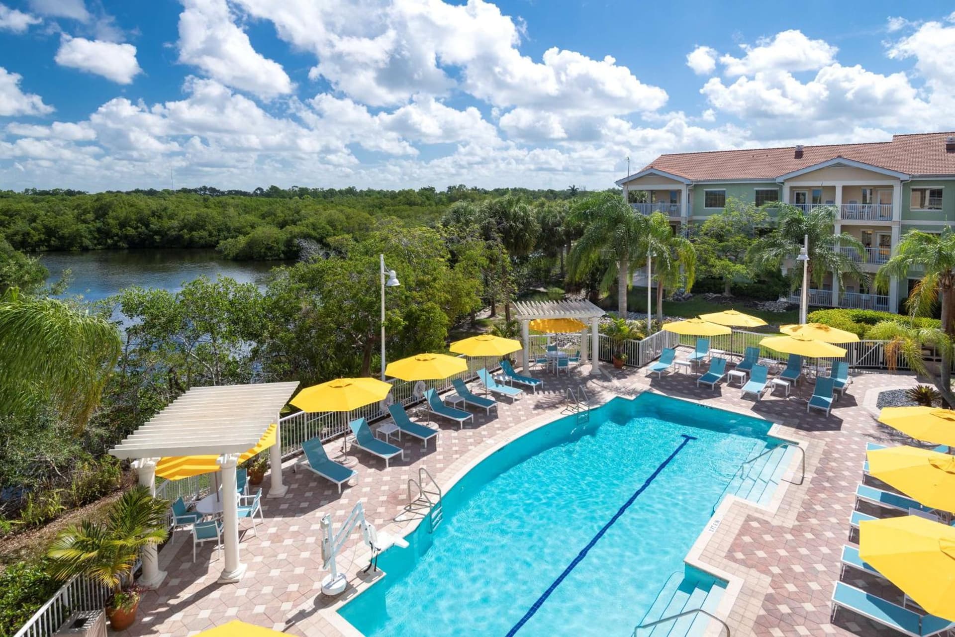 DoubleTree Suites by Hilton Naples gallery photo in Naples, FL — image 17