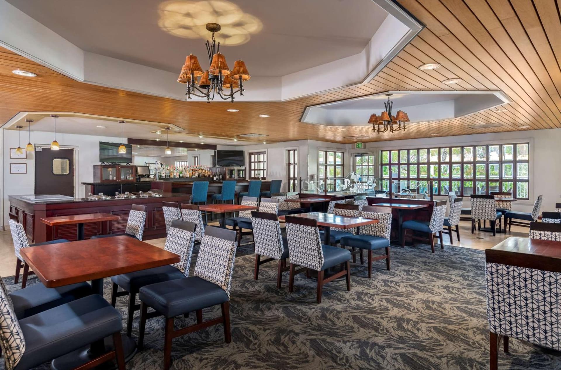 DoubleTree Suites by Hilton Naples gallery photo in Naples, FL — image 54