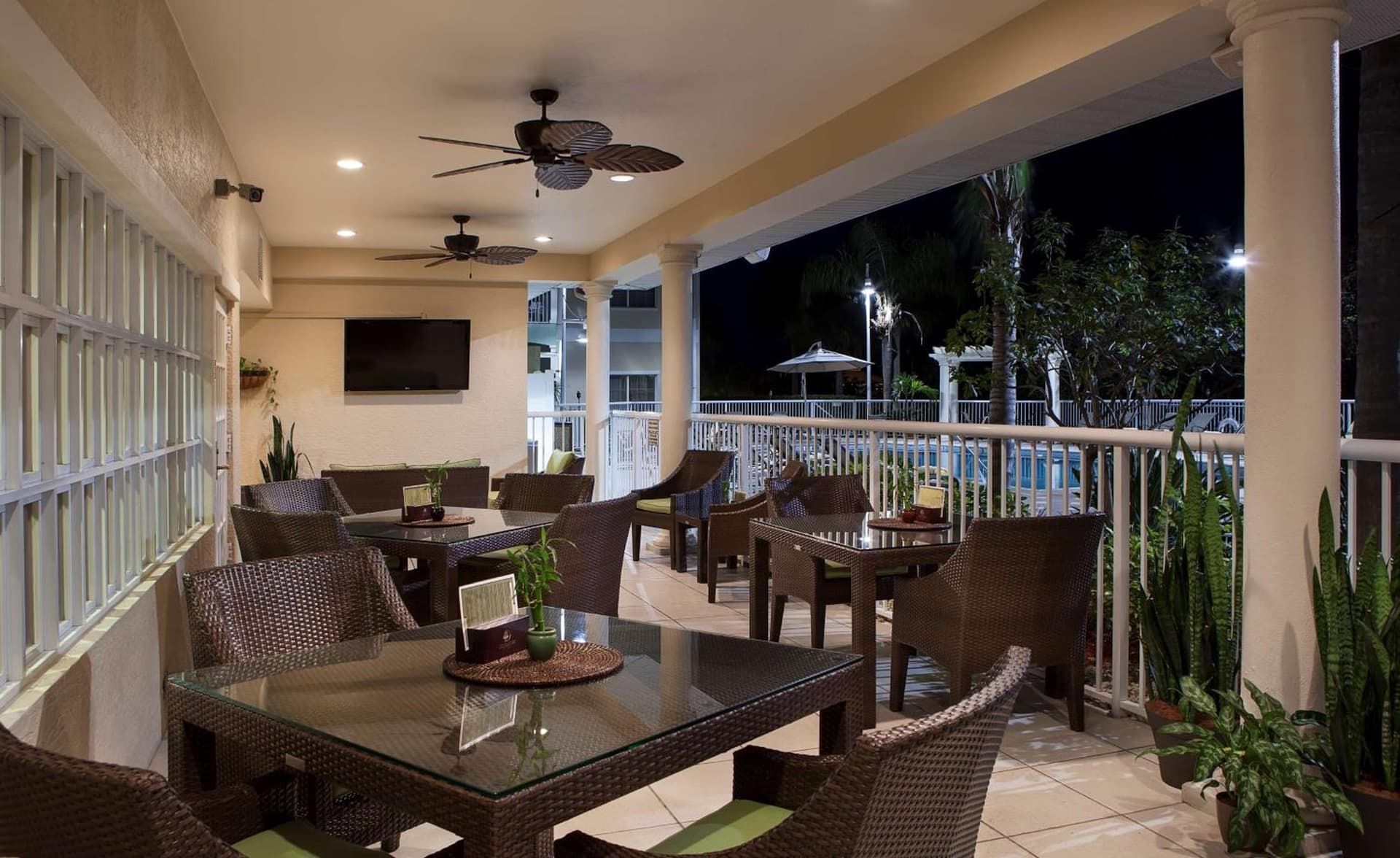 DoubleTree Suites by Hilton Naples gallery photo in Naples, FL — image 37