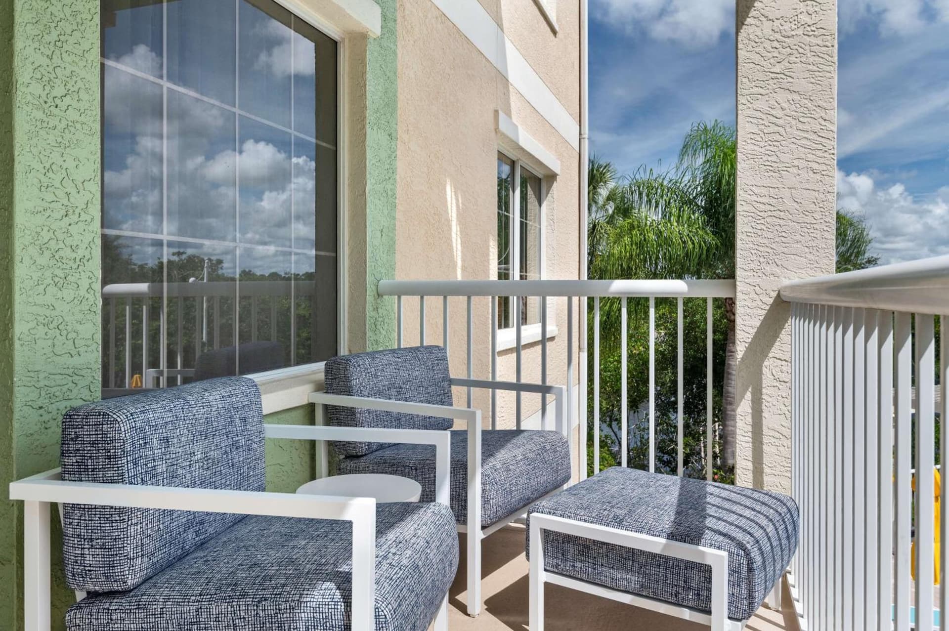 DoubleTree Suites by Hilton Naples gallery photo in Naples, FL — image 9