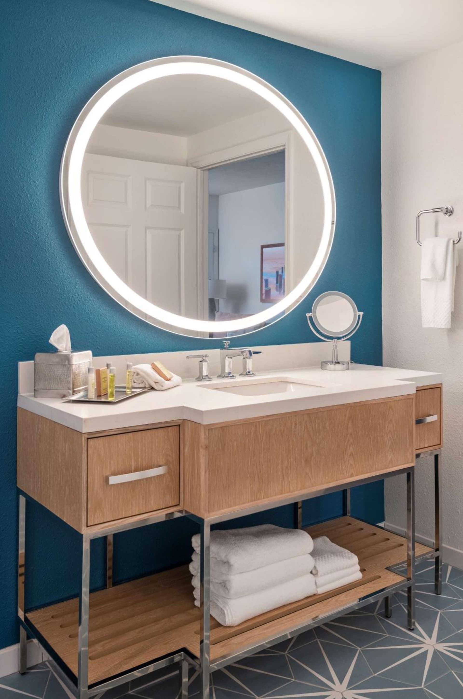 DoubleTree Suites by Hilton Naples gallery photo in Naples, FL — image 22