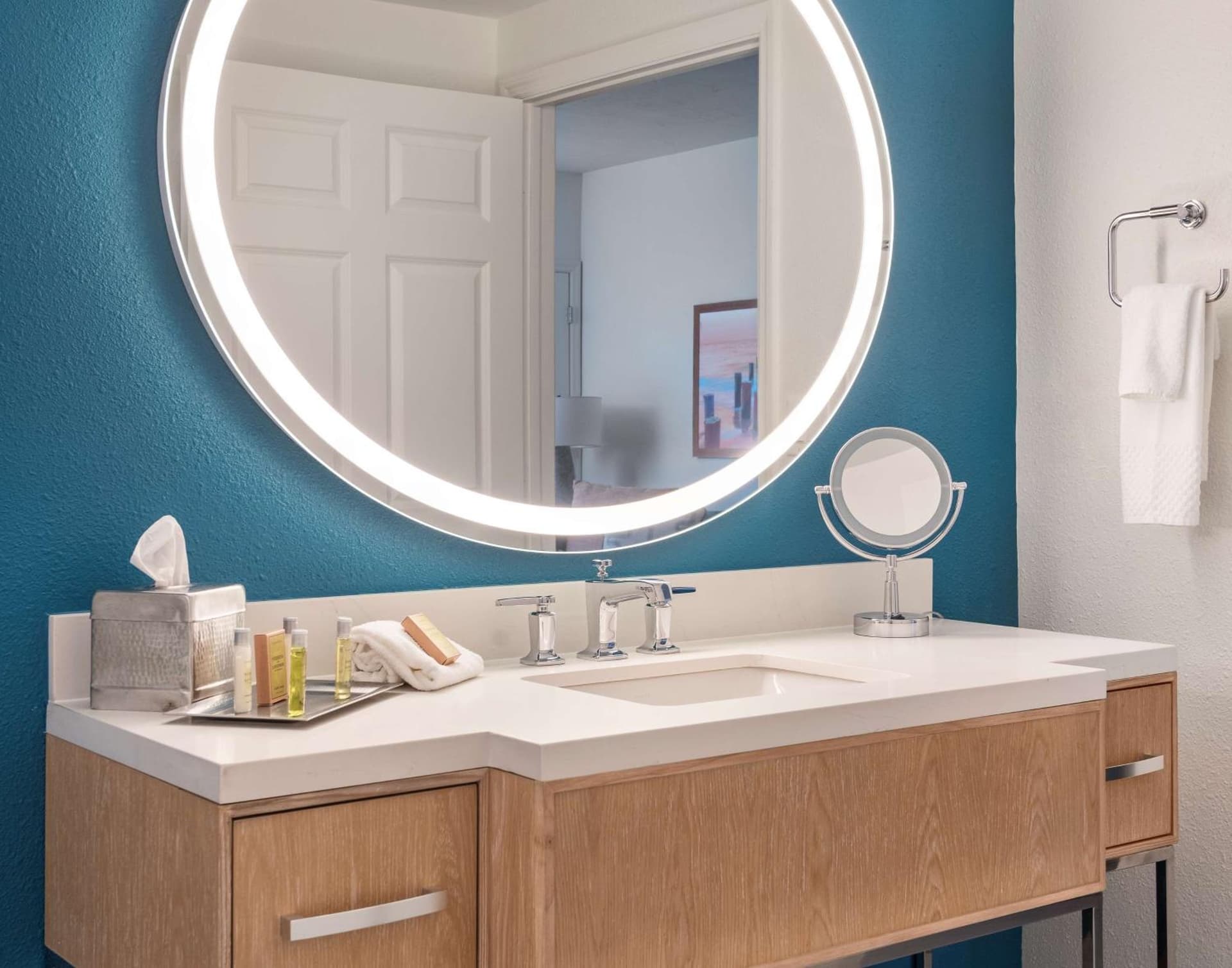 DoubleTree Suites by Hilton Naples gallery photo in Naples, FL — image 14