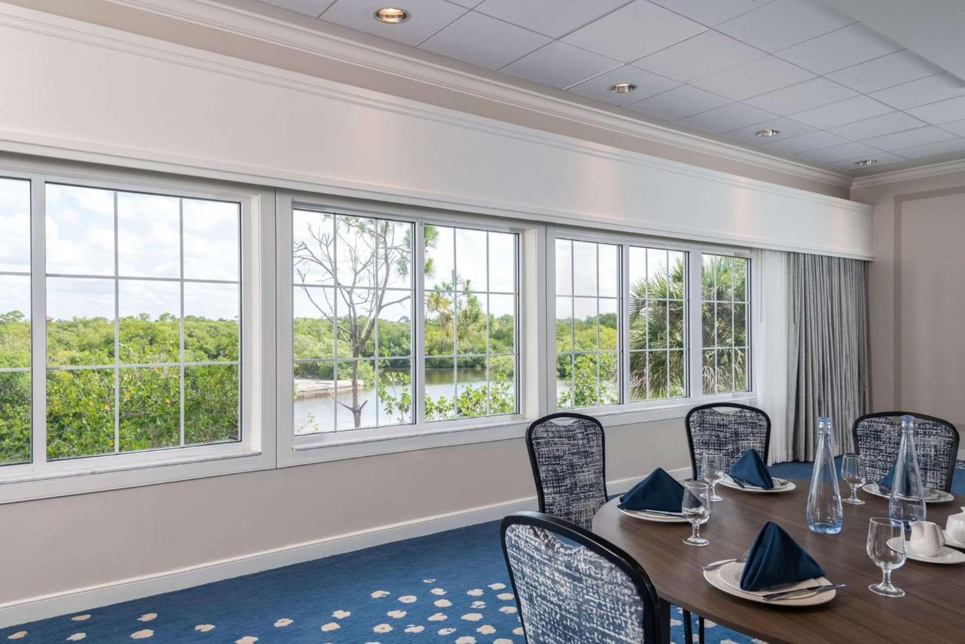 DoubleTree Suites by Hilton Naples gallery photo in Naples, FL — image 50