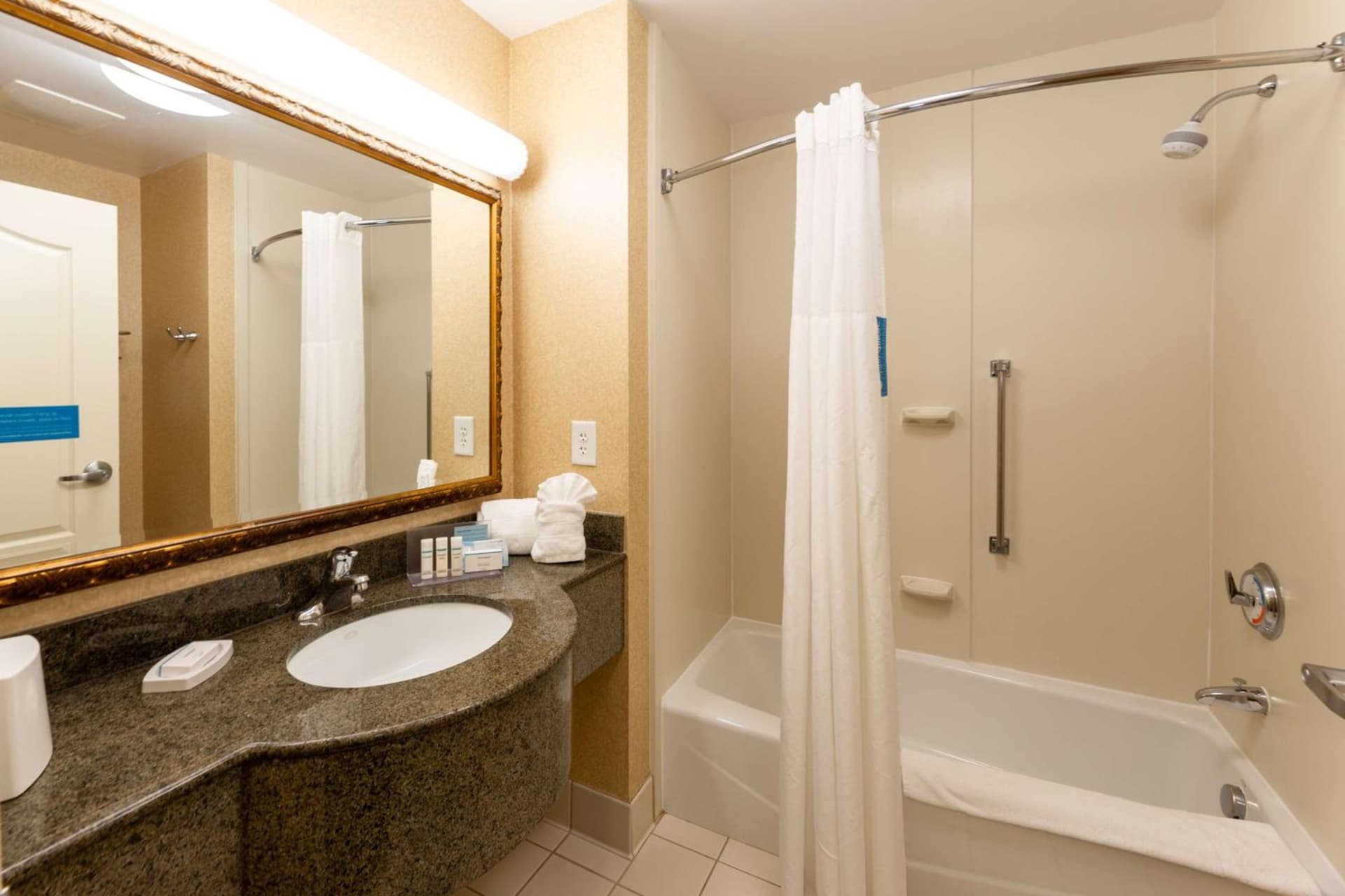 Hampton Inn Lawrenceville Duluth gallery photo in Lawrenceville, GA — image 39