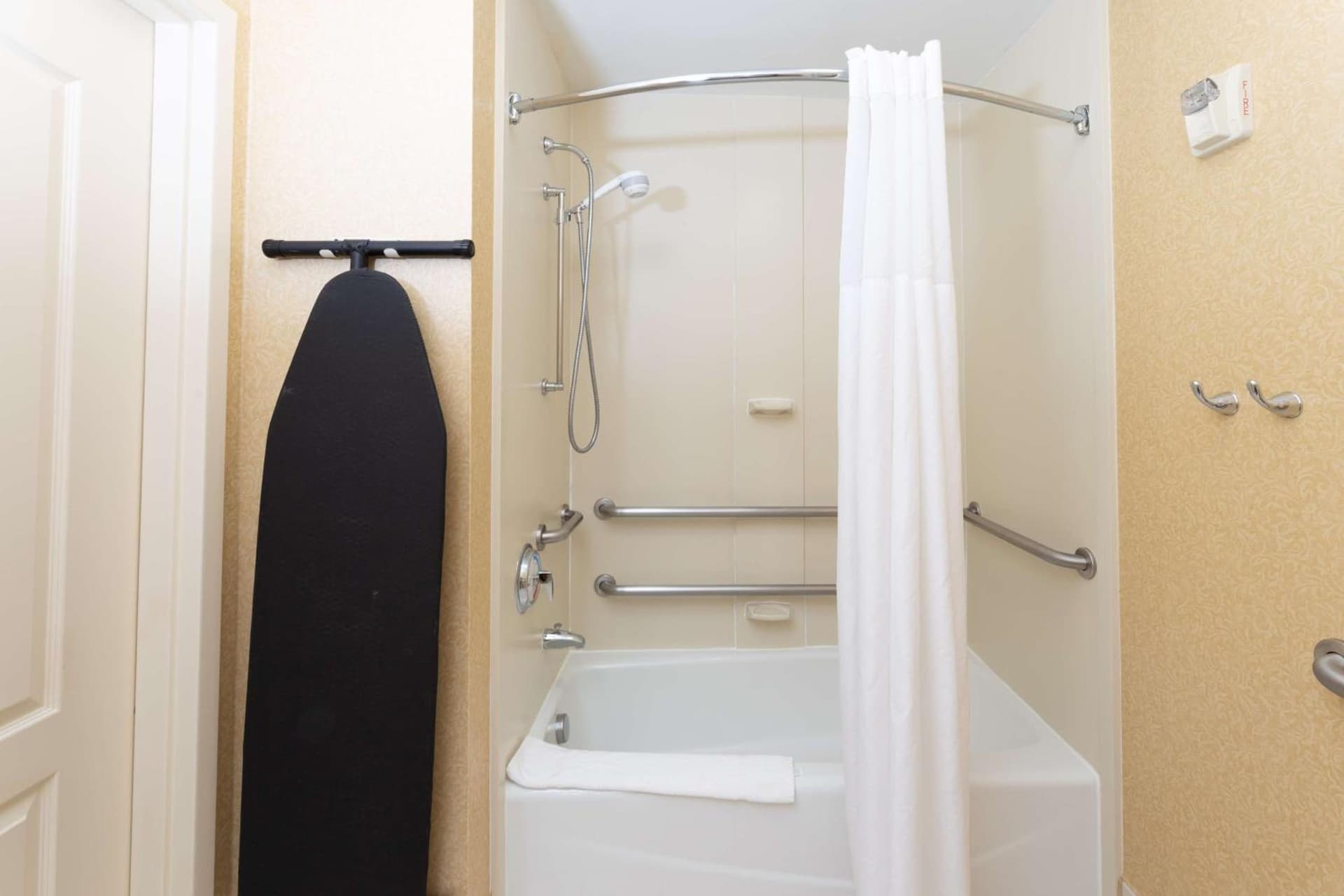 Hampton Inn Lawrenceville Duluth gallery photo in Lawrenceville, GA — image 13