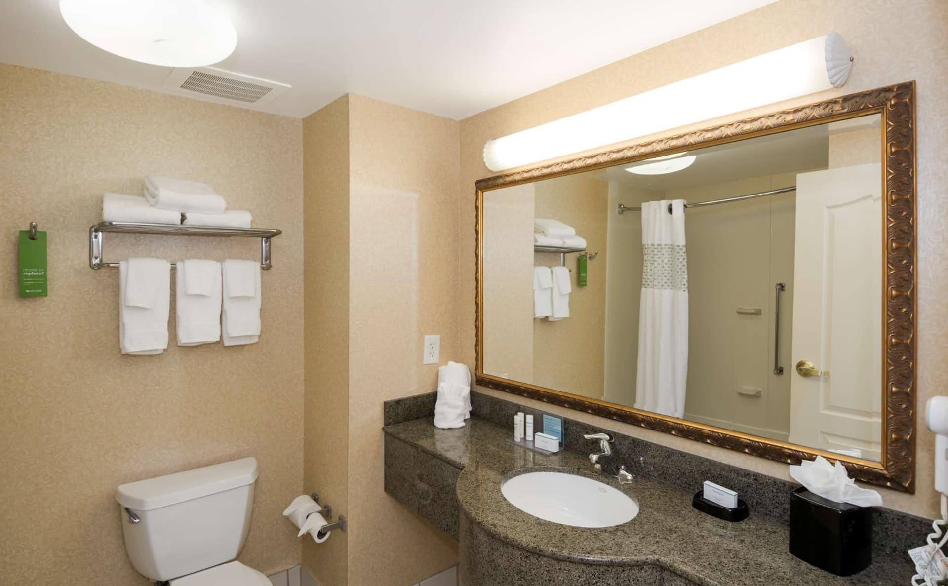 Hampton Inn Lawrenceville Duluth gallery photo in Lawrenceville, GA — image 14