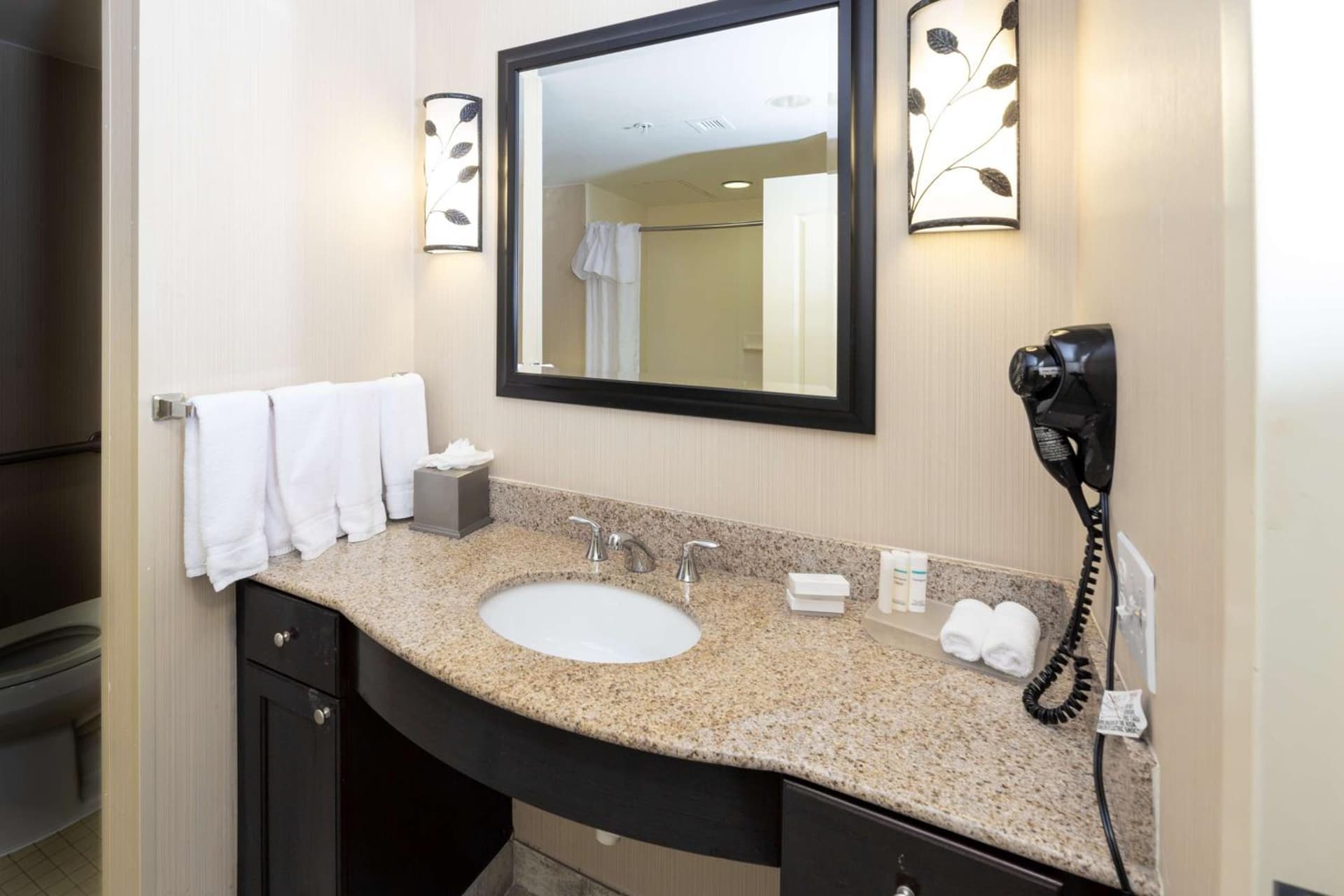 Homewood Suites by Hilton Lawrenceville Duluth gallery photo in Lawrenceville, GA — image 25