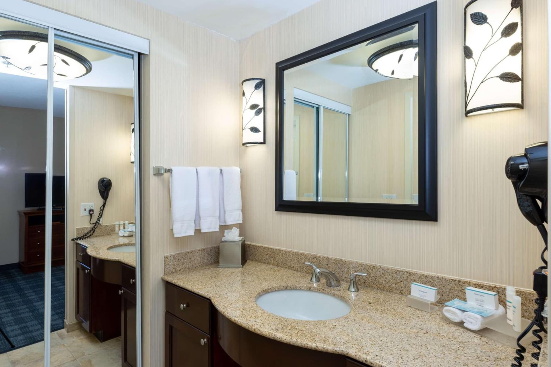 Homewood Suites by Hilton Lawrenceville Duluth gallery photo in Lawrenceville, GA — image 42