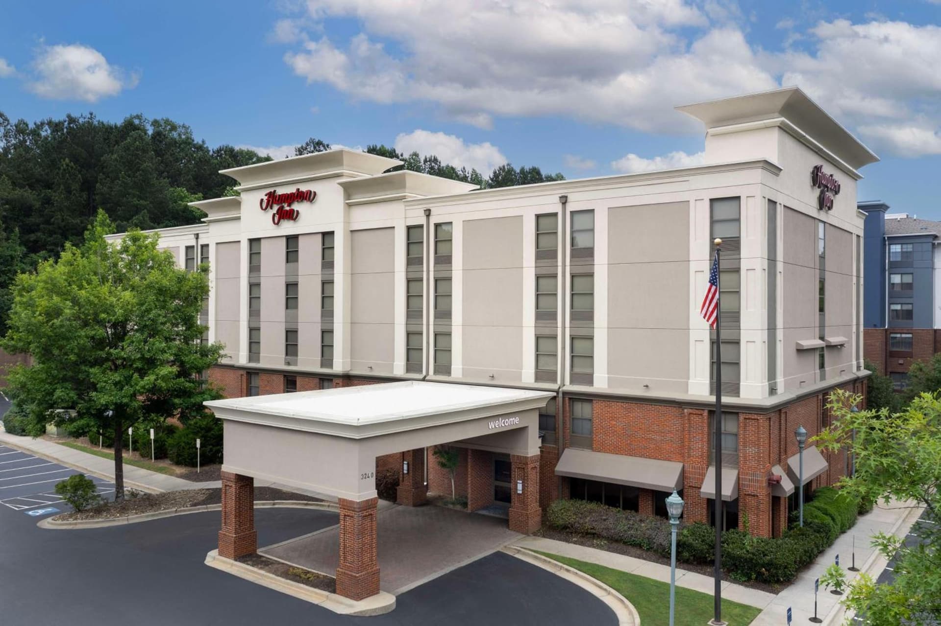 Hampton Inn Atlanta-Mall Of Georgia interior in Buford, GA — gallery photo 2