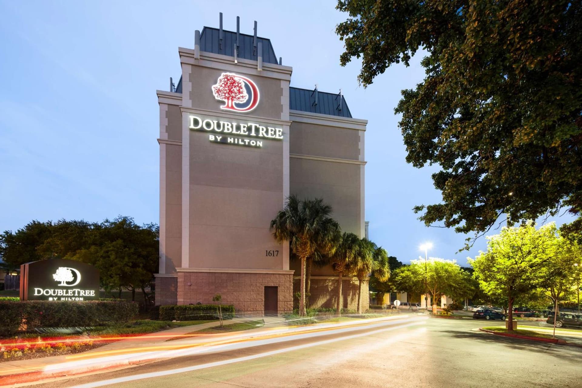 DoubleTree by Hilton Austin-University Area property views in Austin, TX — gallery photo 3