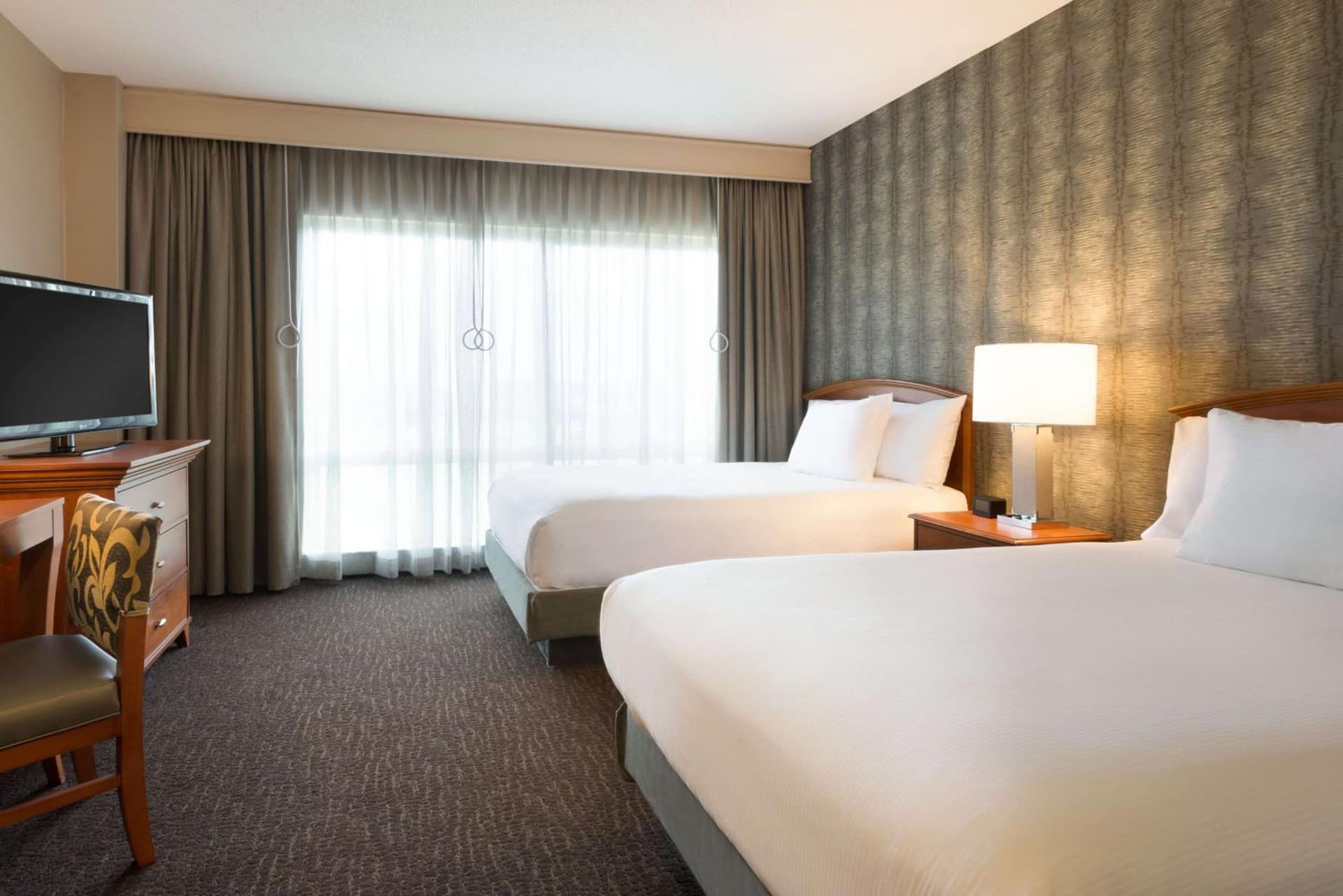 Embassy Suites by Hilton Franklin Cool Spring gallery photo in Franklin, TN — image 7
