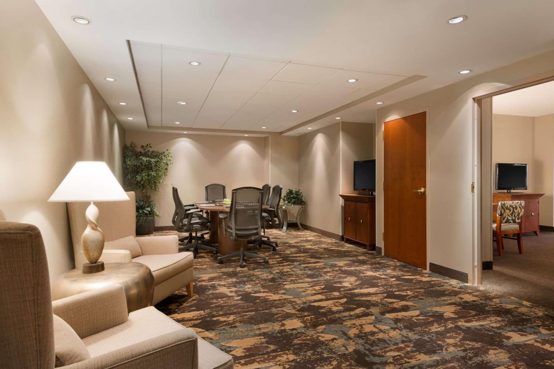 Embassy Suites by Hilton Franklin Cool Spring gallery photo in Franklin, TN — image 33