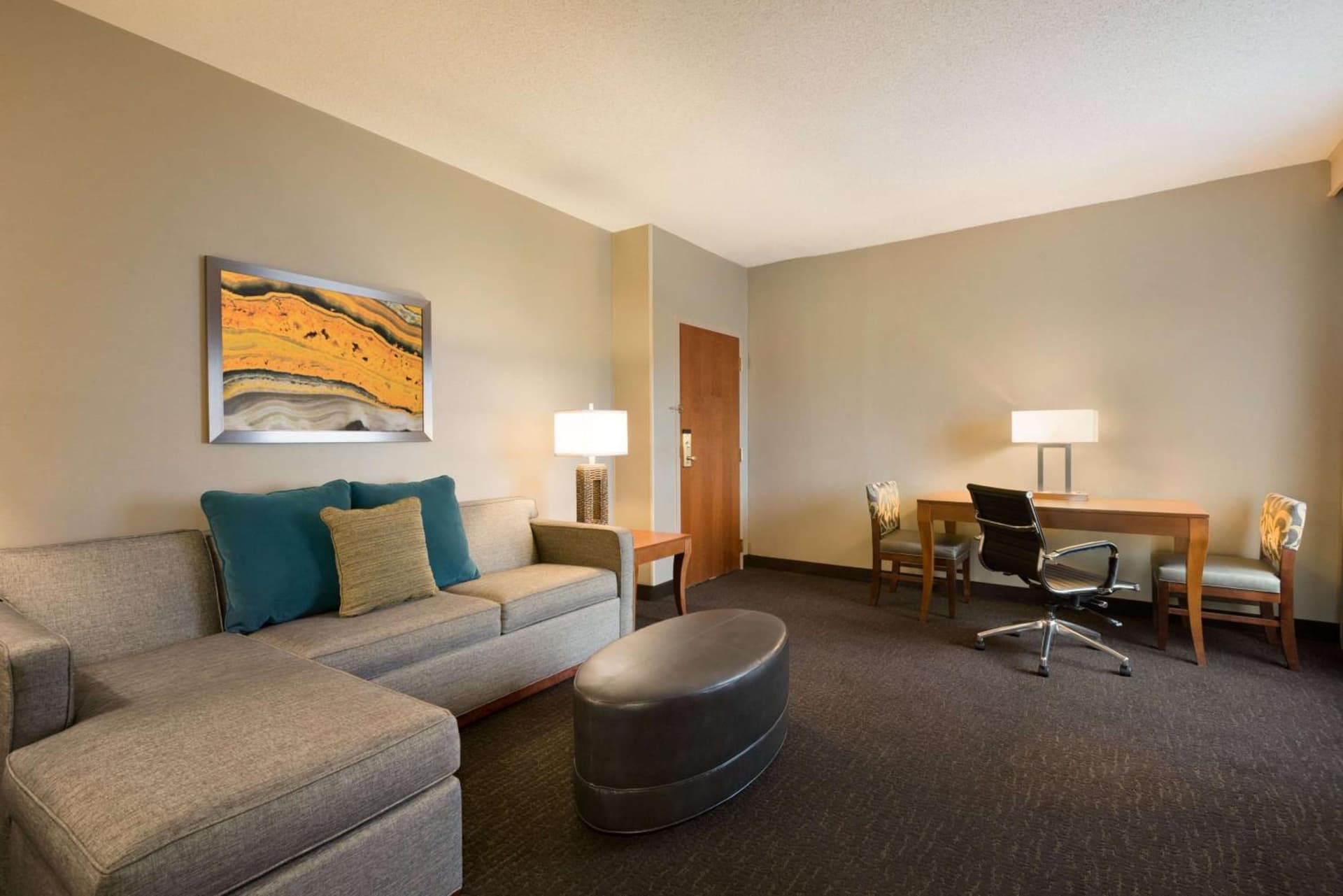 Embassy Suites by Hilton Franklin Cool Spring gallery photo in Franklin, TN — image 14
