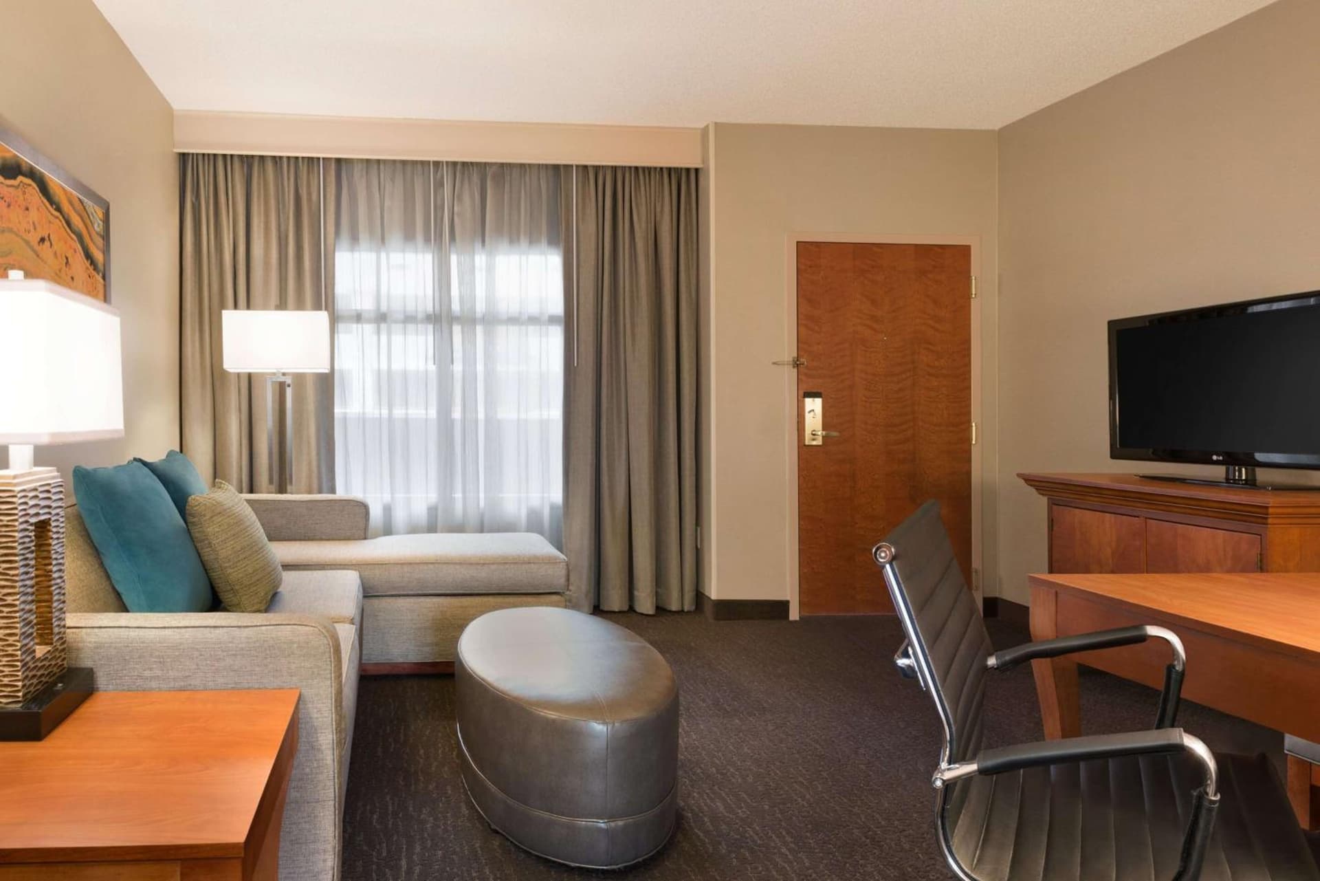 Embassy Suites by Hilton Franklin Cool Spring gallery photo in Franklin, TN — image 5