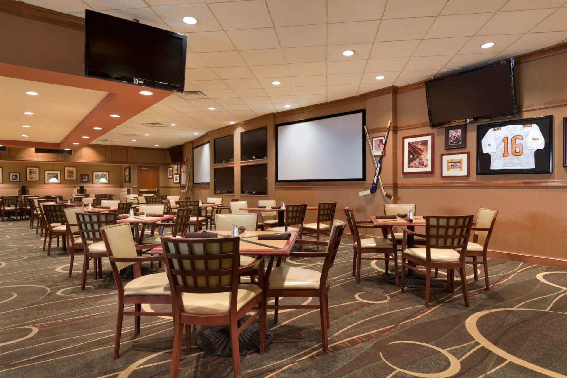 Embassy Suites by Hilton Franklin Cool Spring gallery photo in Franklin, TN — image 20