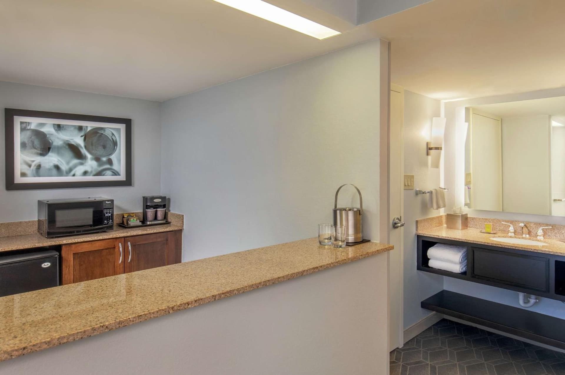 DoubleTree by Hilton Columbia gallery photo in Columbia, MD — image 9