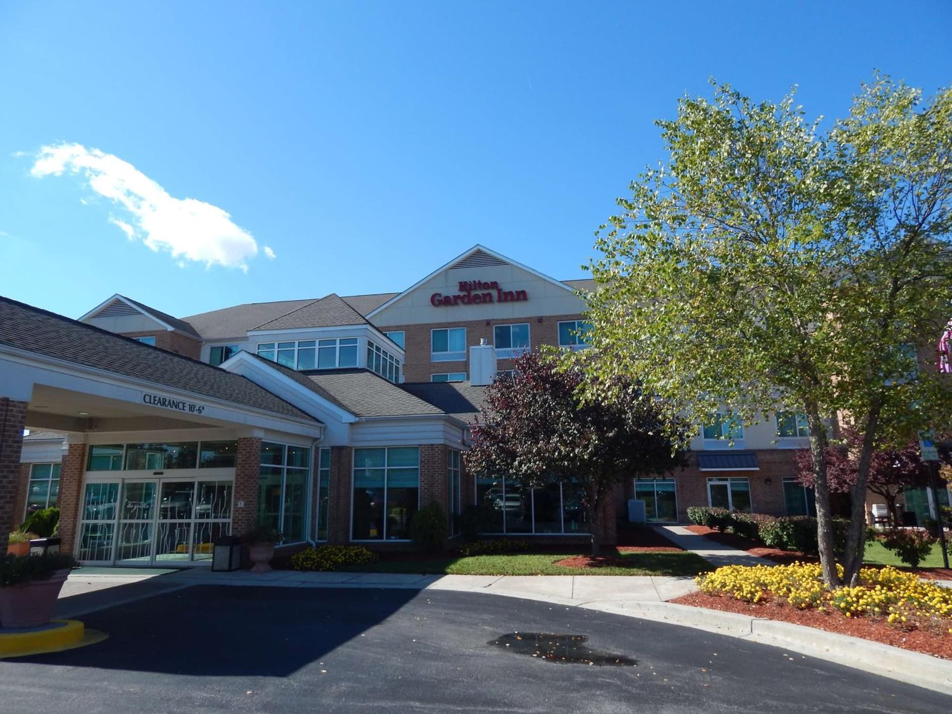 Hilton Garden Inn Columbia interior in Columbia, MD — gallery photo 2