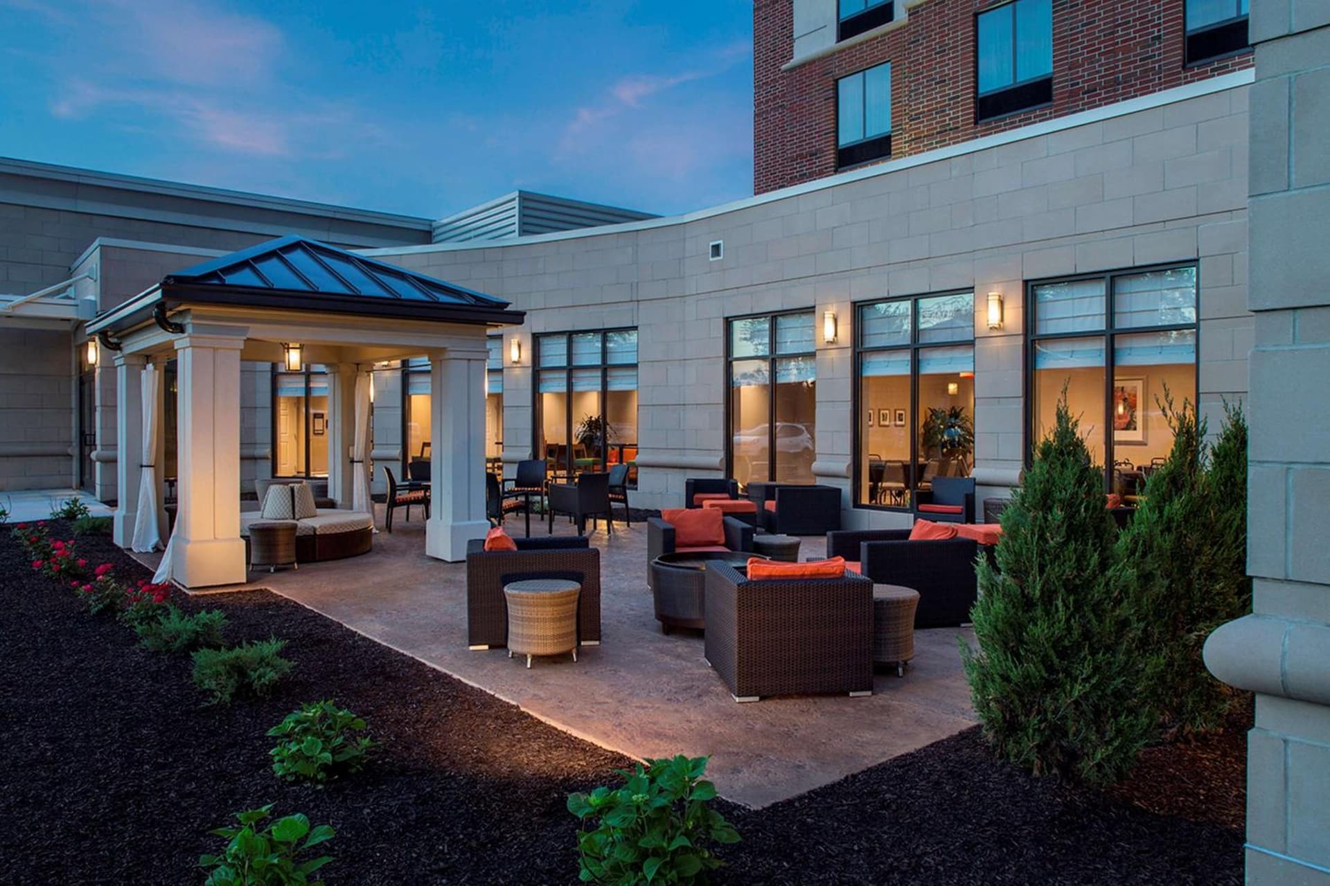 Hilton Garden Inn Akron interior in Akron, OH — gallery photo 2