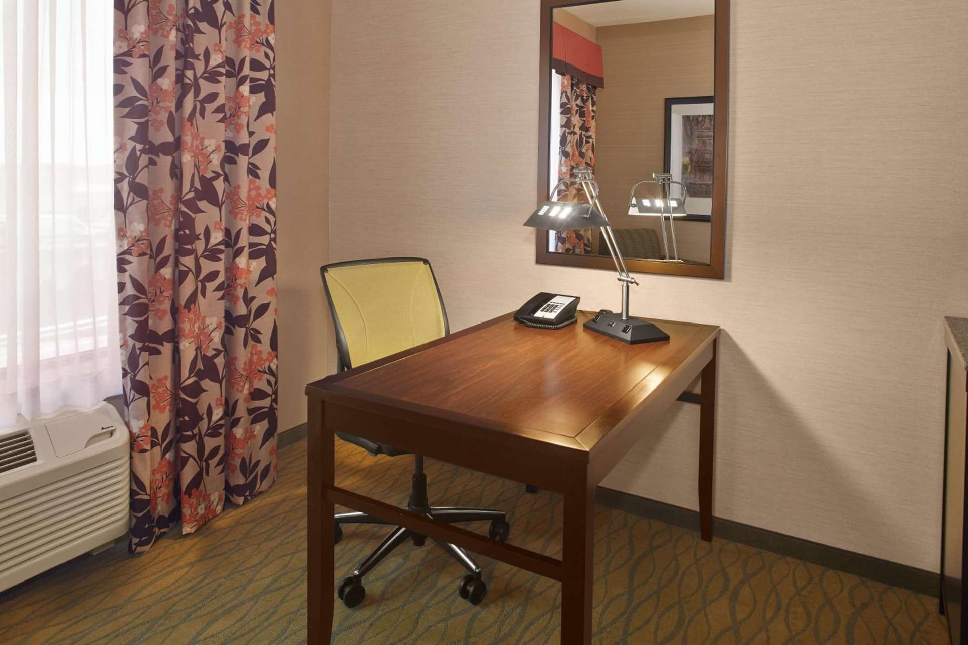 Hilton Garden Inn Akron interior in Akron, OH — gallery photo 2