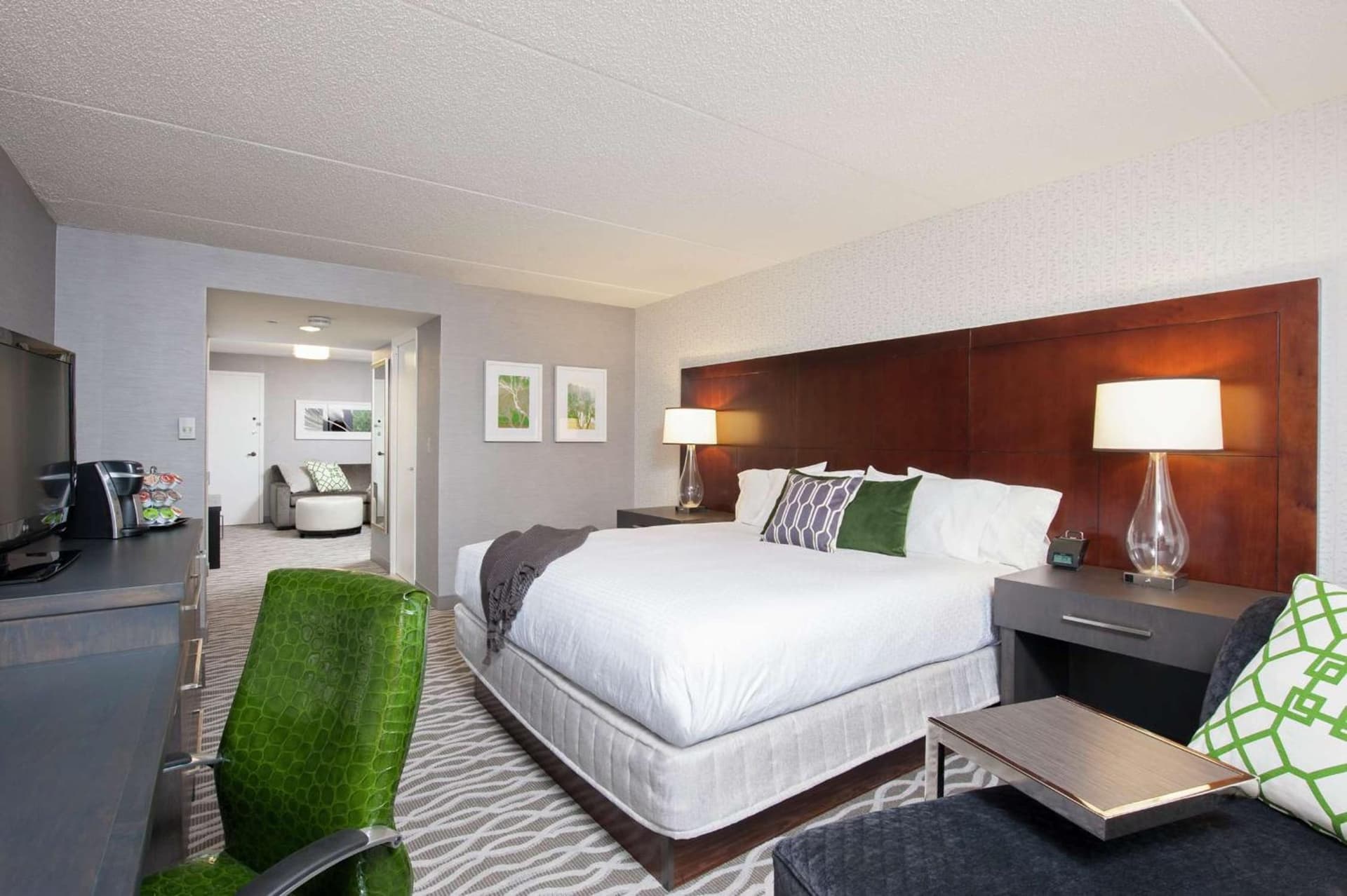 DoubleTree by Hilton Hotel and Conference Center Chicago North Shore gallery photo in Skokie, IL — image 7
