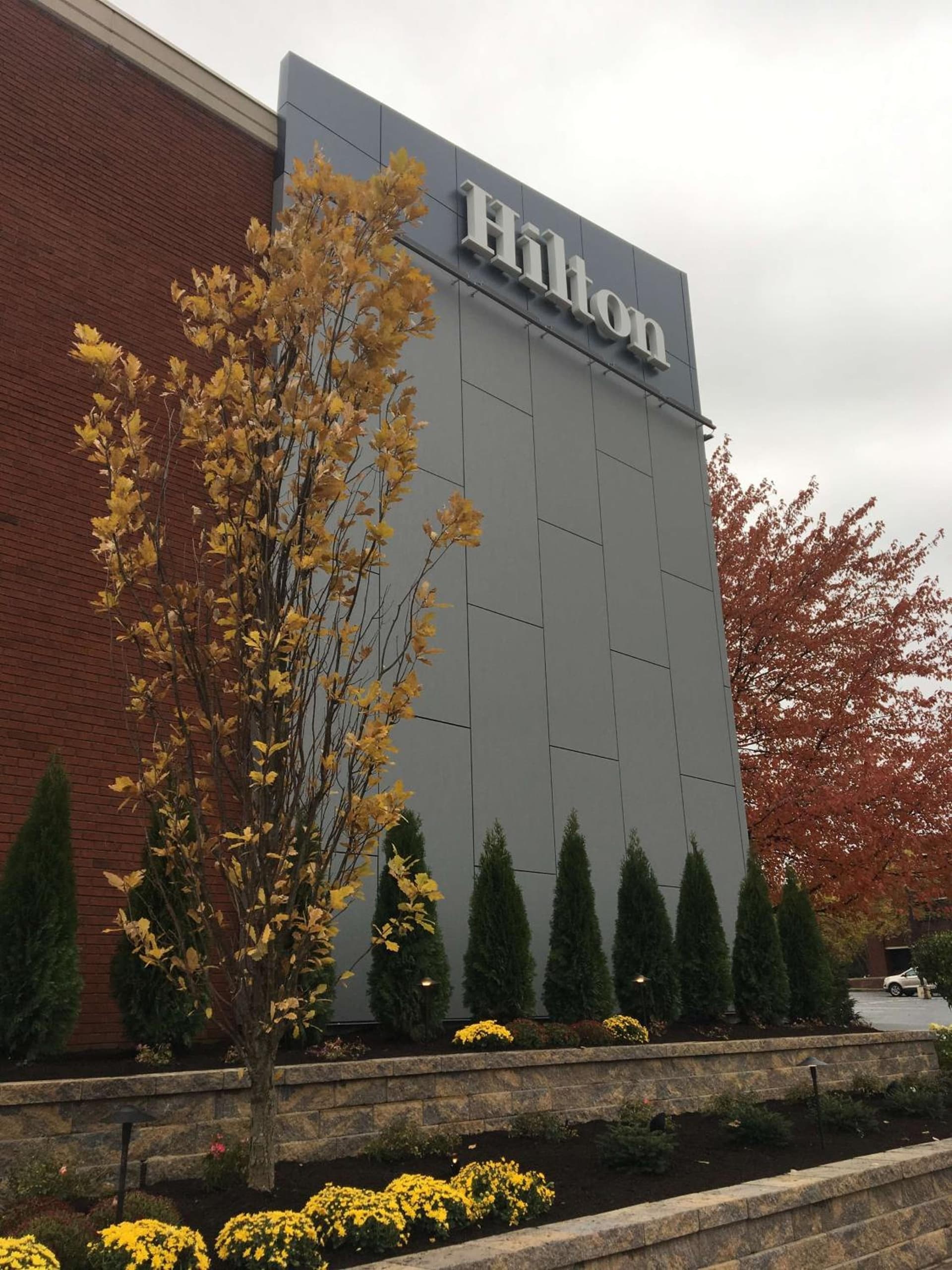 DoubleTree by Hilton Akron Fairlawn interior in Fairlawn, OH — gallery photo 2