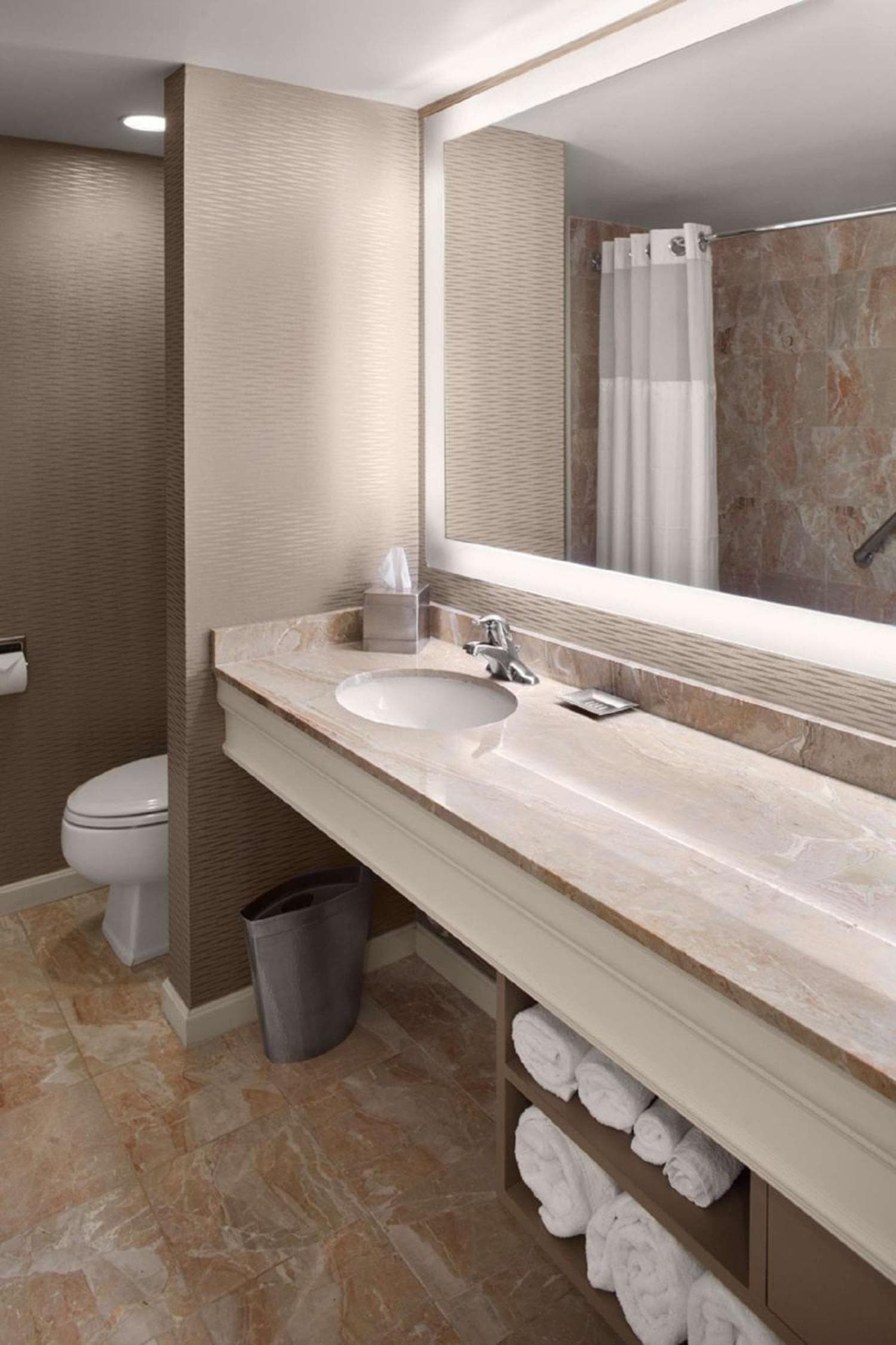 DoubleTree by Hilton Akron Fairlawn gallery photo in Fairlawn, OH — image 37
