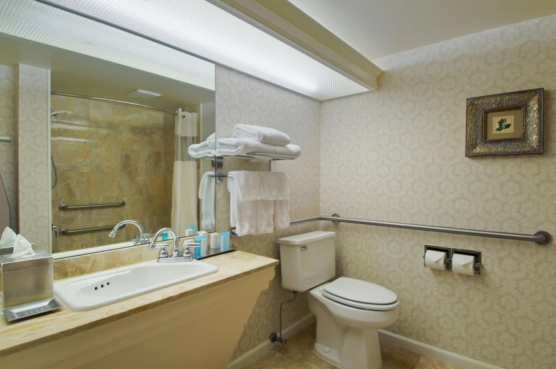 DoubleTree by Hilton Akron Fairlawn gallery photo in Fairlawn, OH — image 49