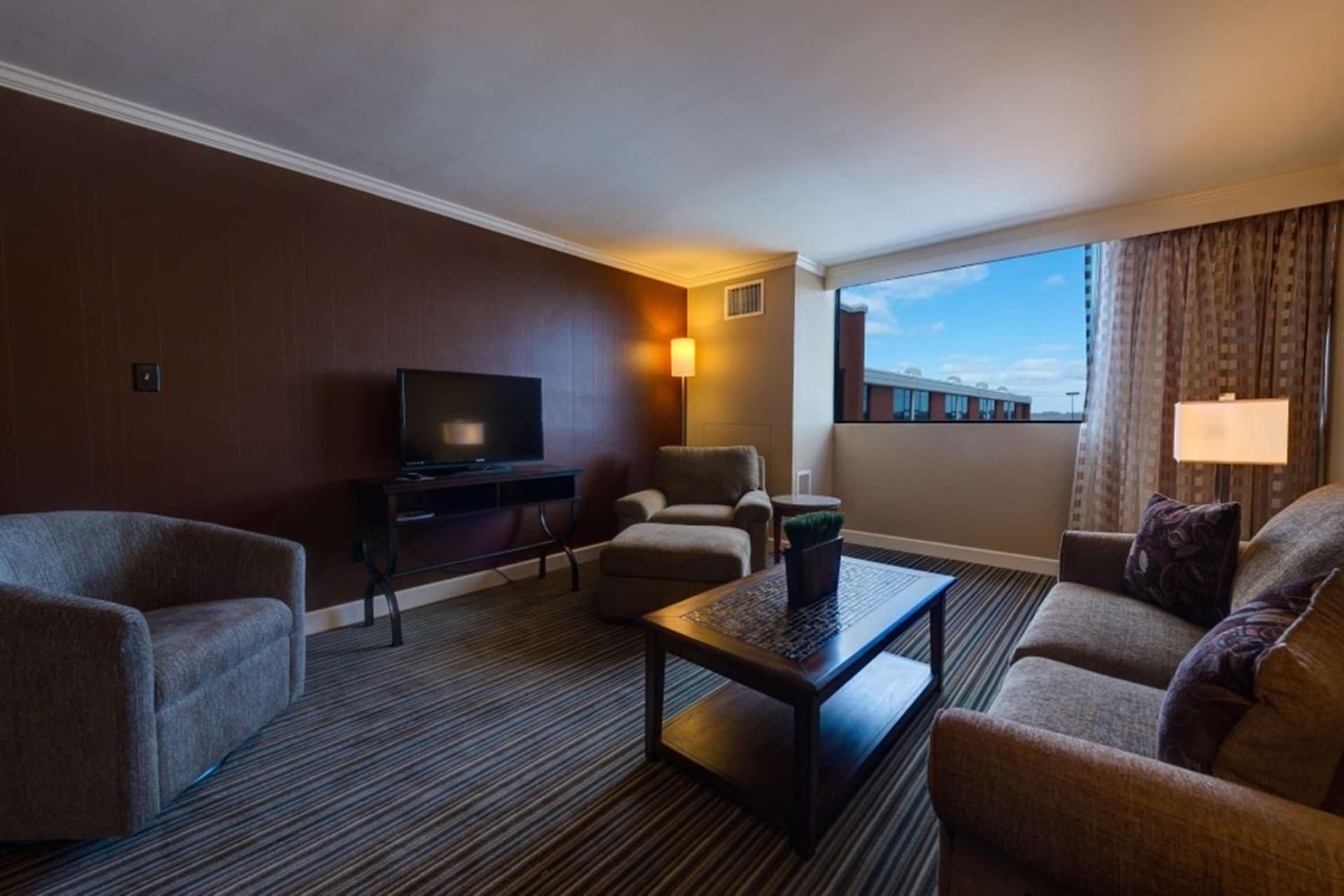 DoubleTree by Hilton Akron Fairlawn gallery photo in Fairlawn, OH — image 4