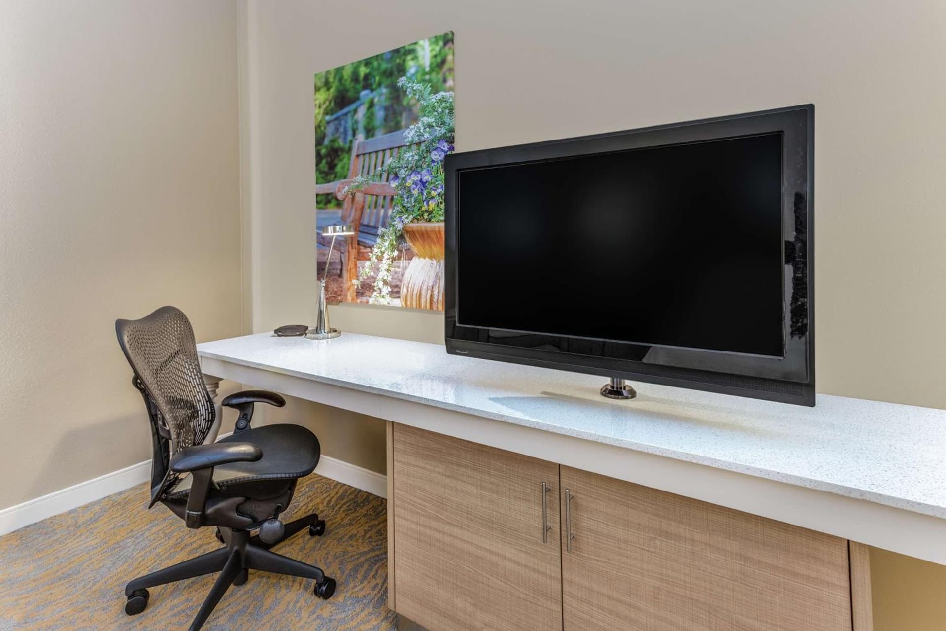 Hilton Garden Inn Saint Charles property views in Saint Charles, IL — gallery photo 3