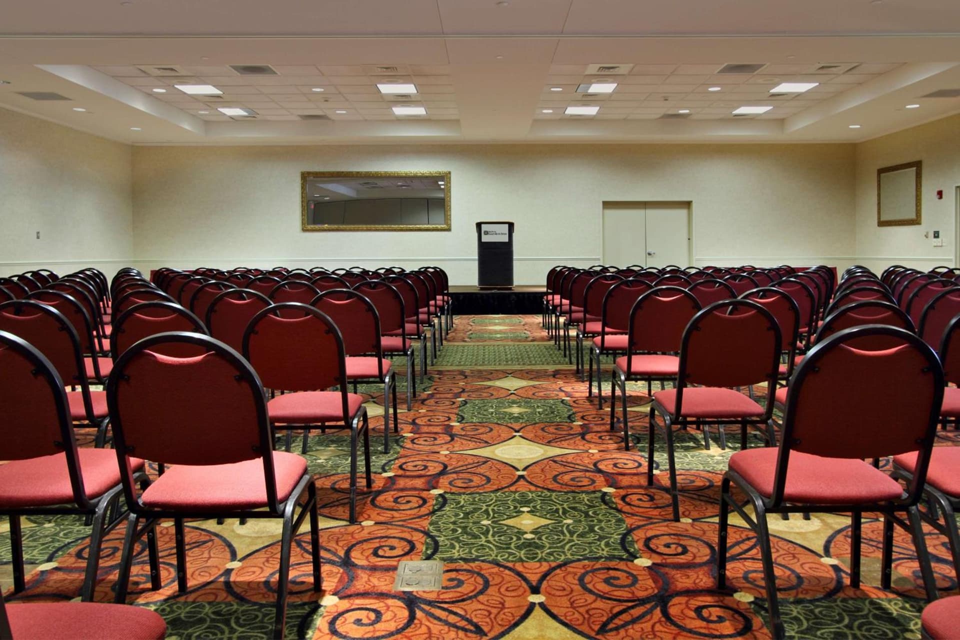 Hilton Garden Inn Saint Charles gallery photo in Saint Charles, IL — image 10