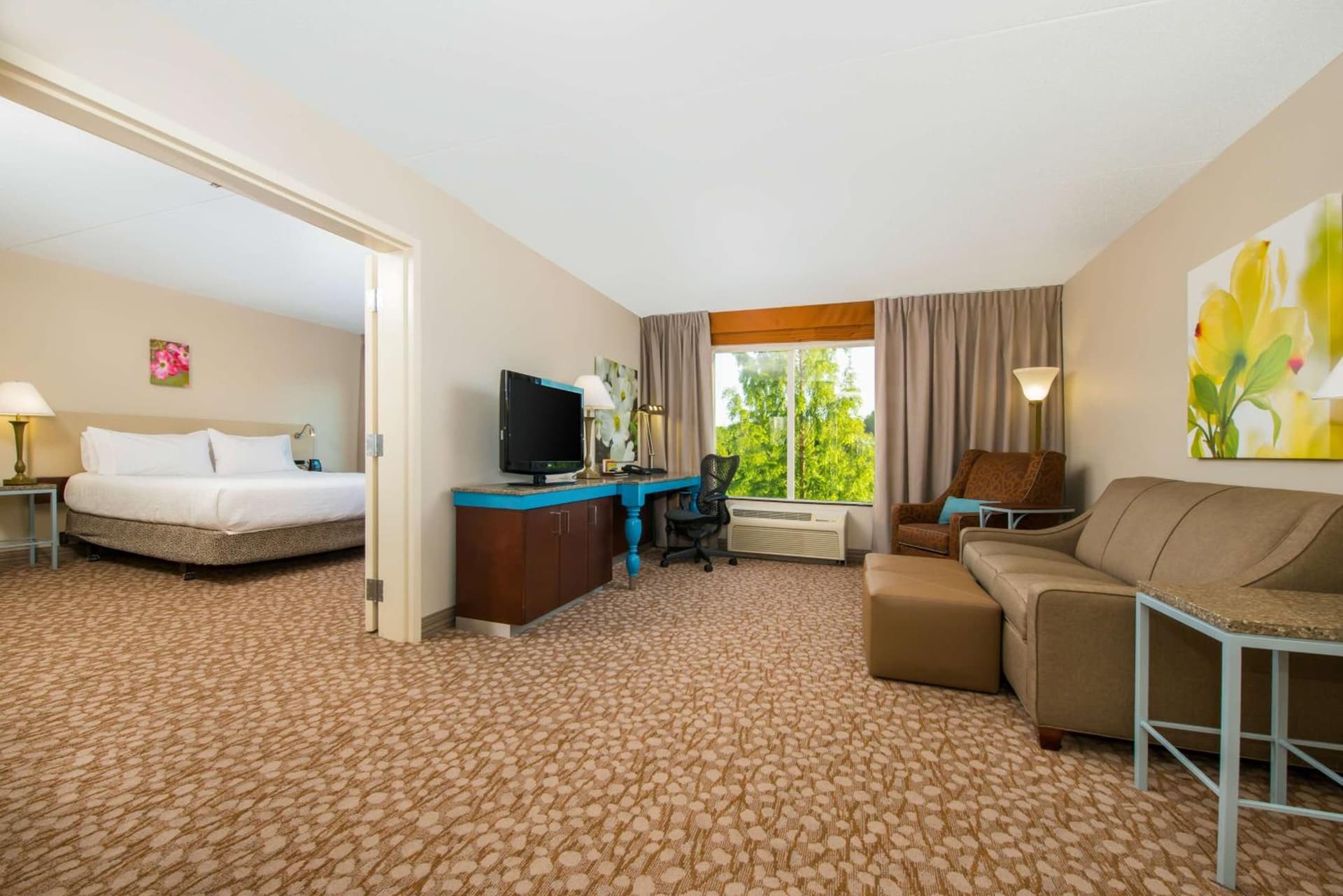 Hilton Garden Inn Charlottesville gallery photo in Charlottesville, VA — image 18