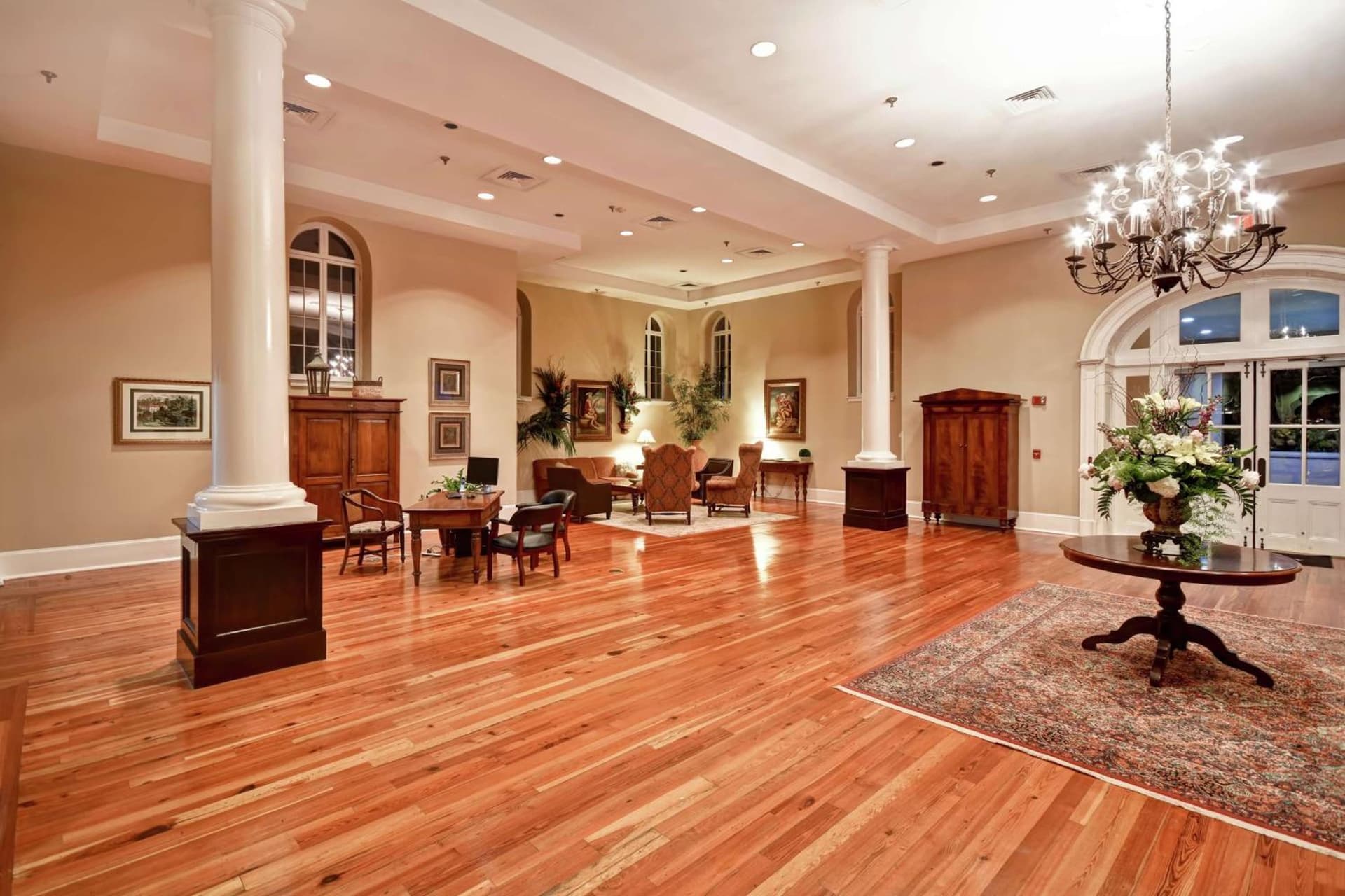 Embassy Suites Charleston - Historic District property views in Charleston, SC — gallery photo 3
