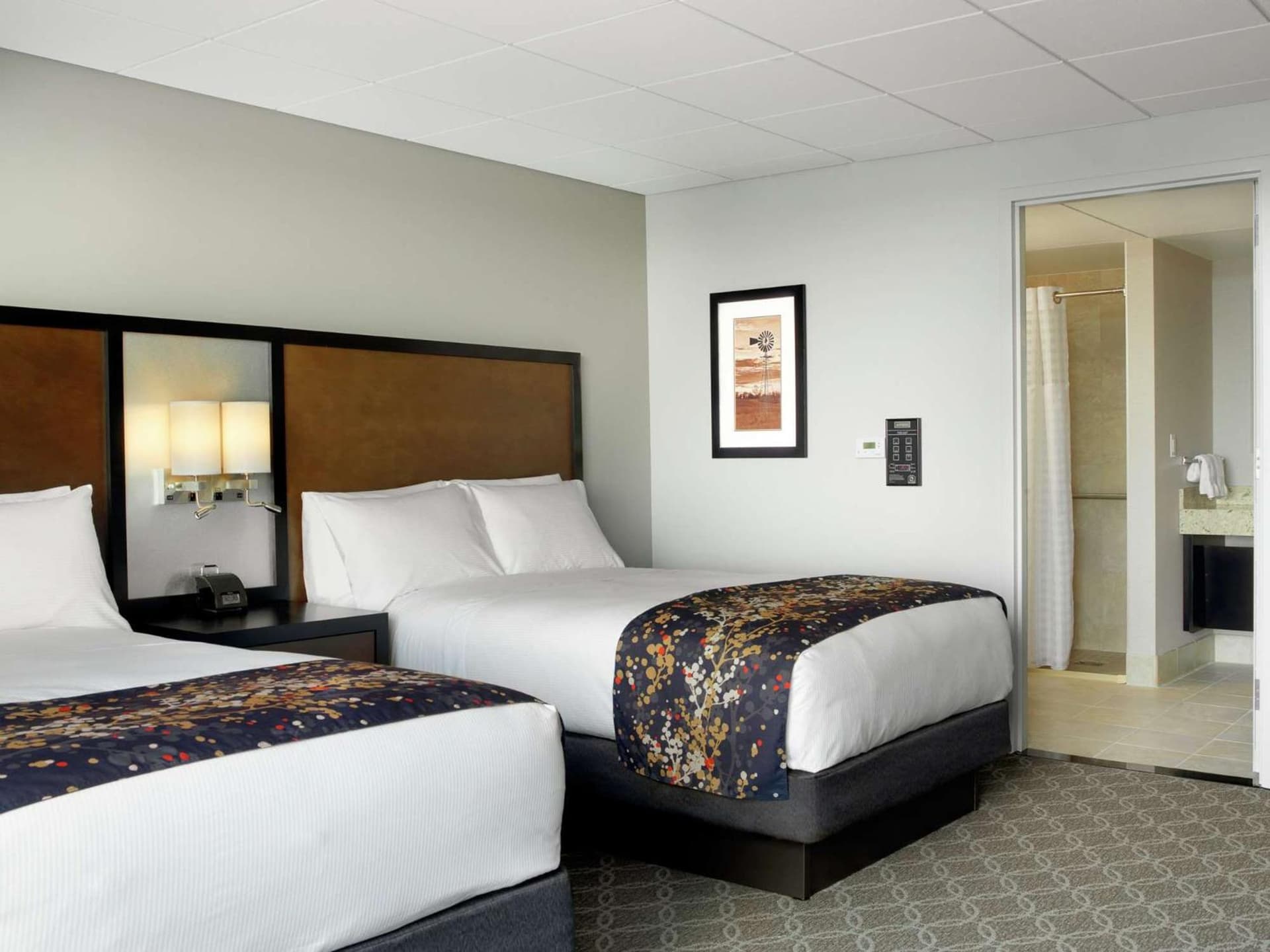 DoubleTree by Hilton Hotel Cedar Rapids Convention Complex gallery photo in Cedar Rapids, IA — image 36
