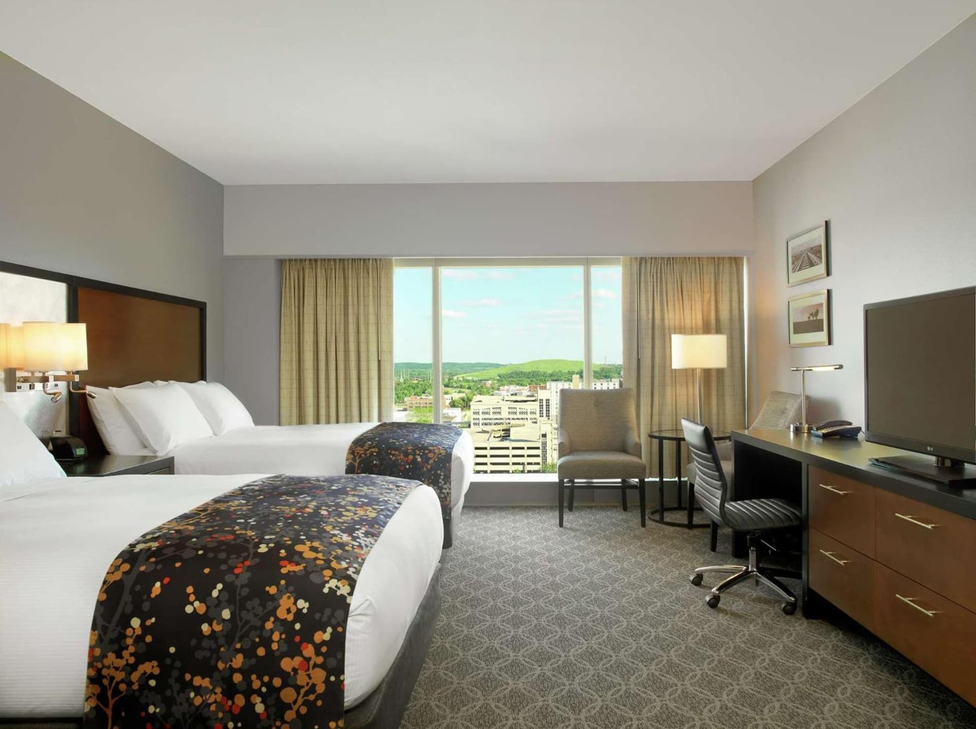 DoubleTree by Hilton Hotel Cedar Rapids Convention Complex gallery photo in Cedar Rapids, IA — image 8