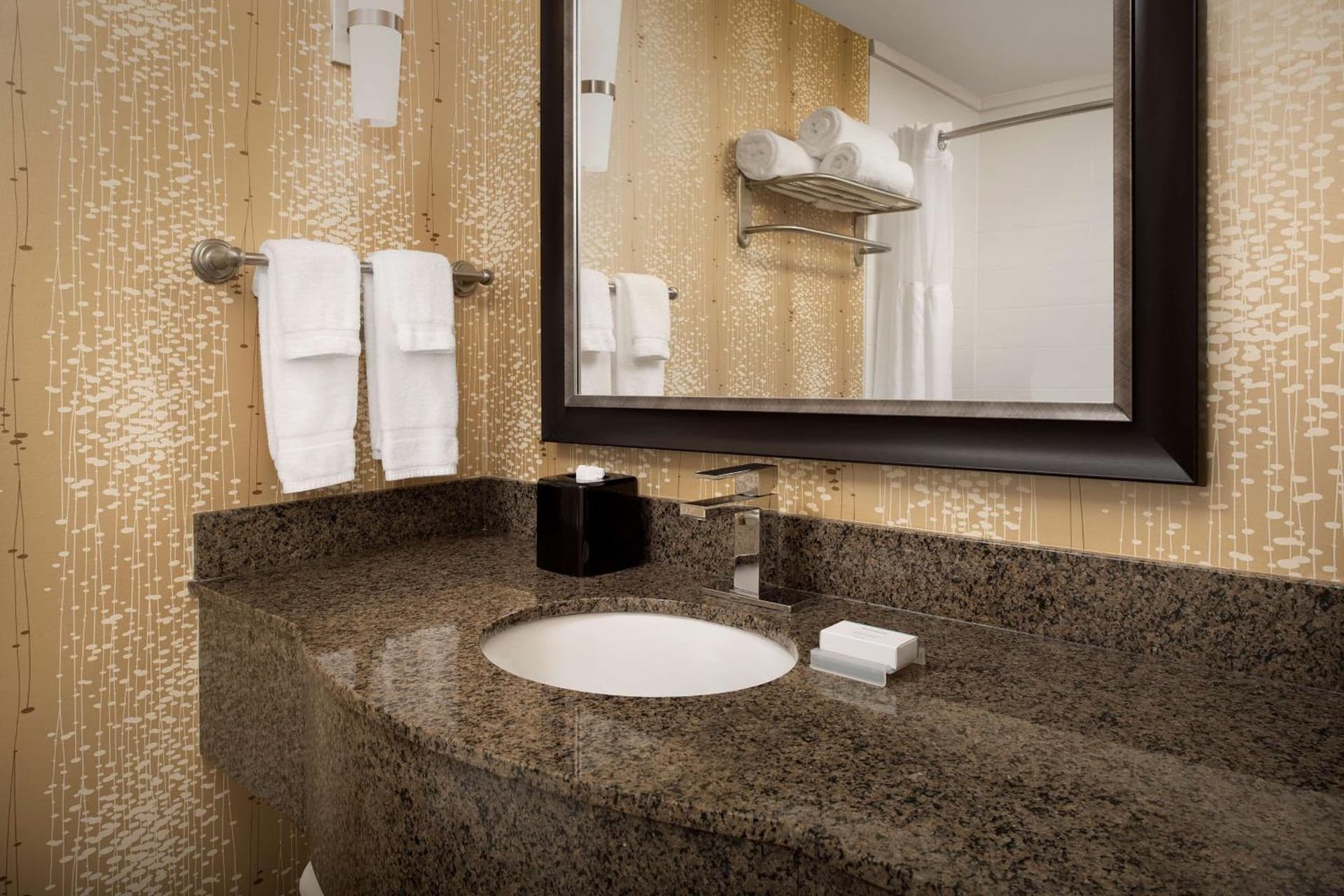 Hilton Garden Inn Charlotte/Mooresville gallery photo in Mooresville, NC — image 7