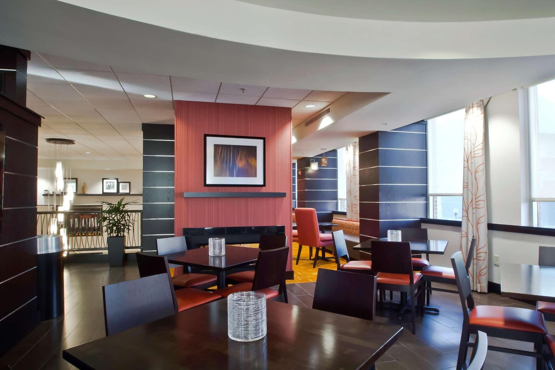 Hampton Inn & Suites Columbus-Downtown, Ohio gallery photo in Columbus, OH — image 40