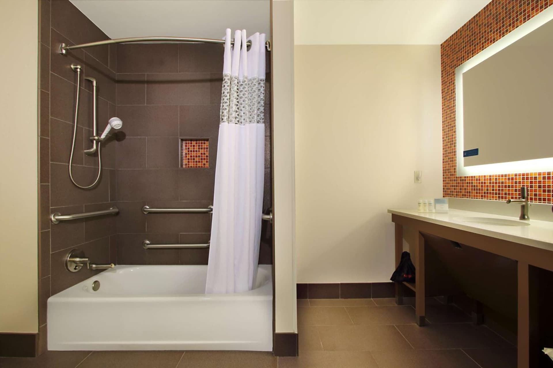 Hampton Inn & Suites Columbus-Downtown, Ohio interior in Columbus, OH — gallery photo 2