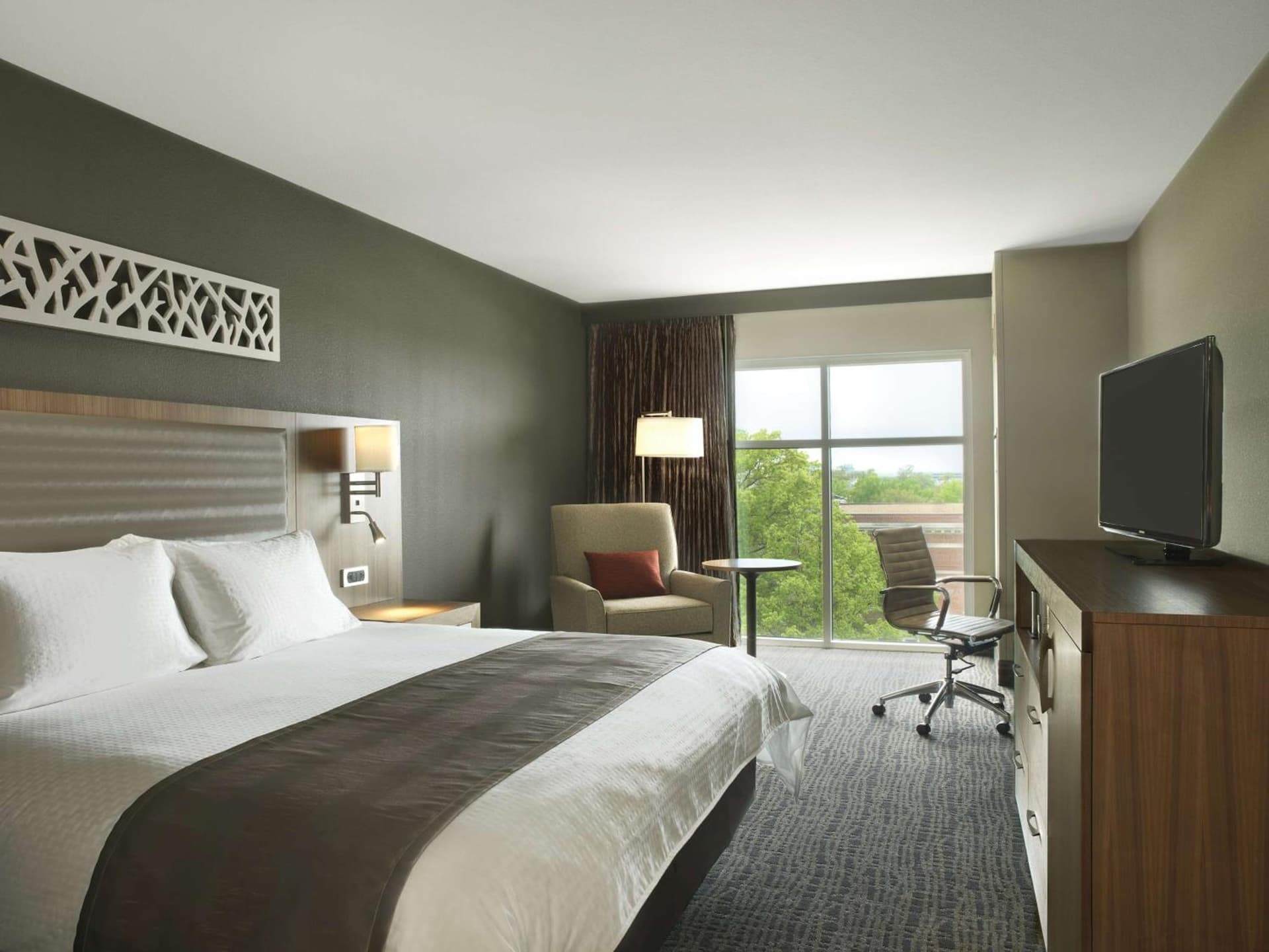 The Broadway Columbia - a DoubleTree by Hilton Hotel gallery photo in Columbia, MO — image 5