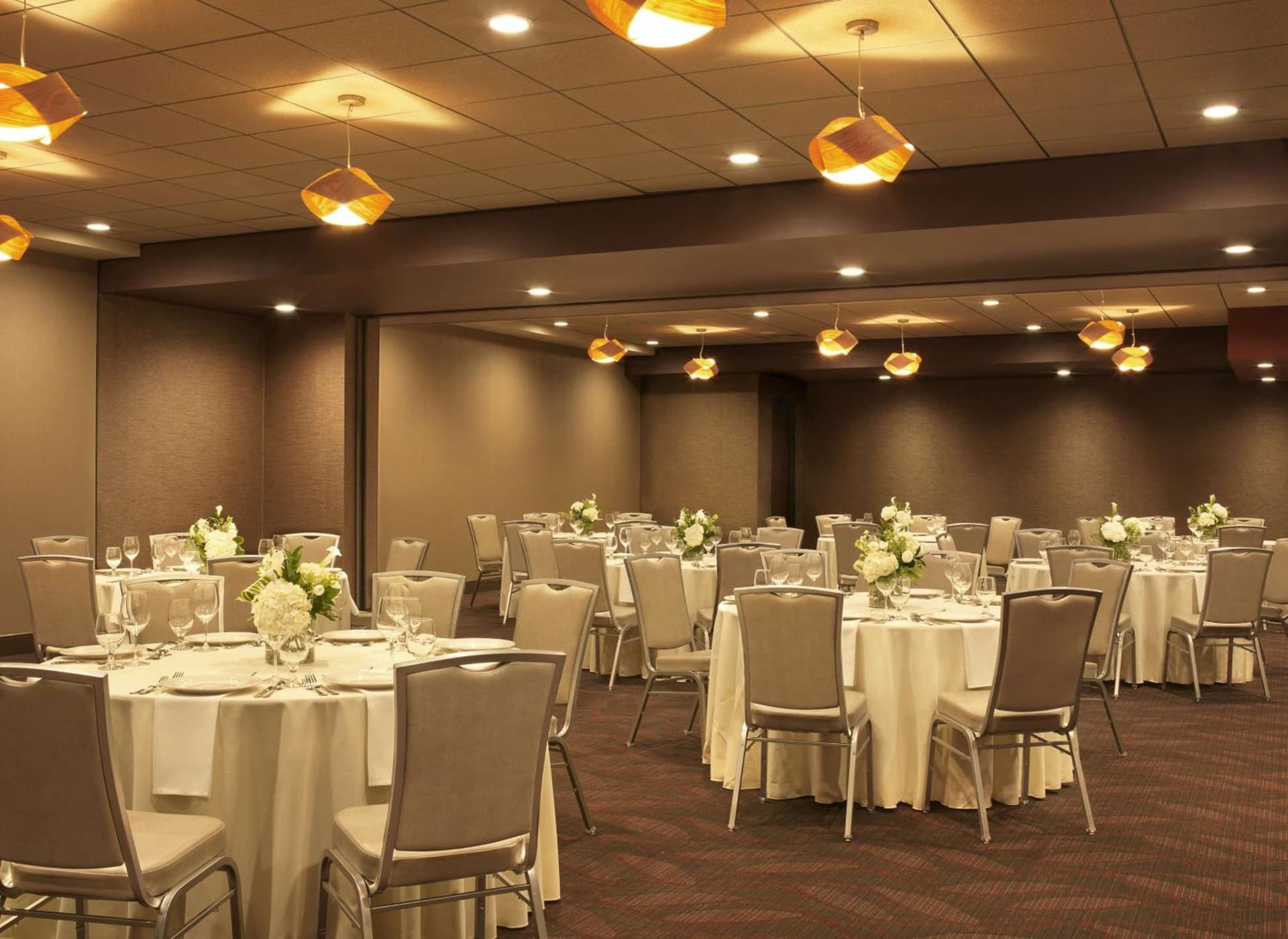The Broadway Columbia - a DoubleTree by Hilton Hotel gallery photo in Columbia, MO — image 11