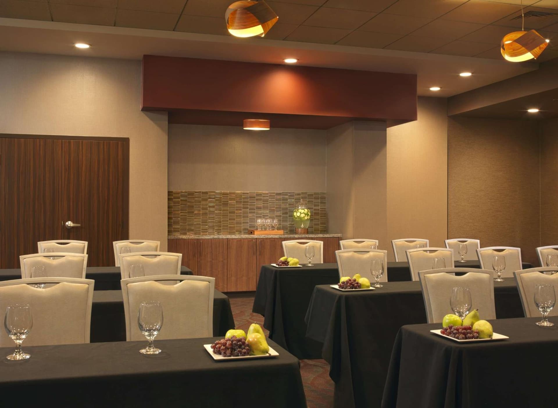 The Broadway Columbia - a DoubleTree by Hilton Hotel gallery photo in Columbia, MO — image 18