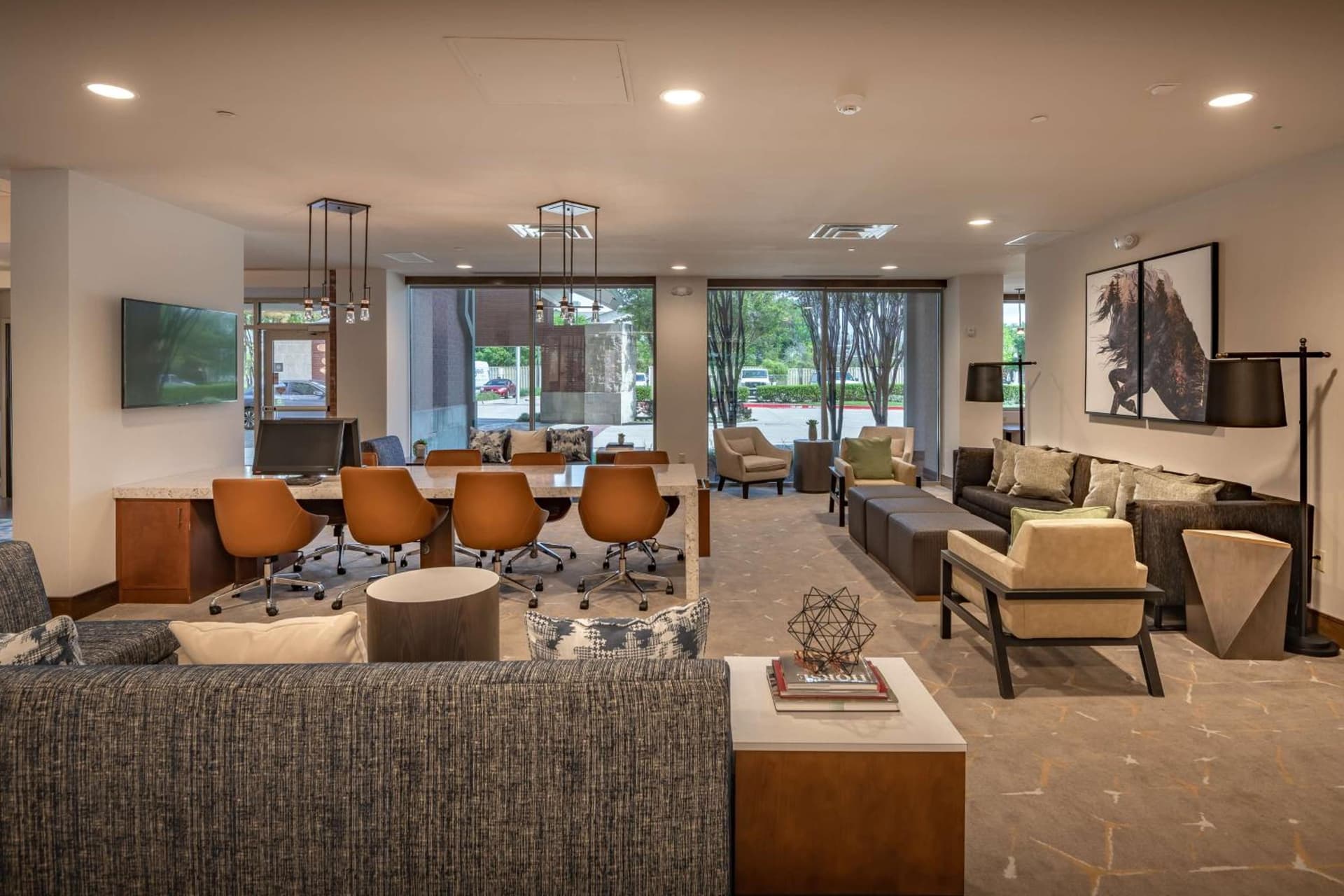 DoubleTree by Hilton Dallas-Farmers Branch property views in Farmers Branch, TX — gallery photo 3