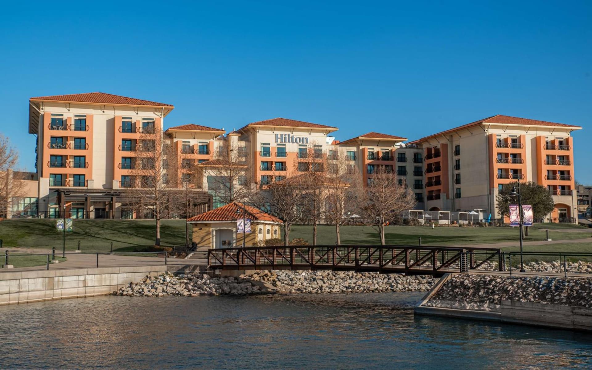 Hilton Dallas/Rockwall Lakefront Hotel interior in Rockwall, TX — gallery photo 2