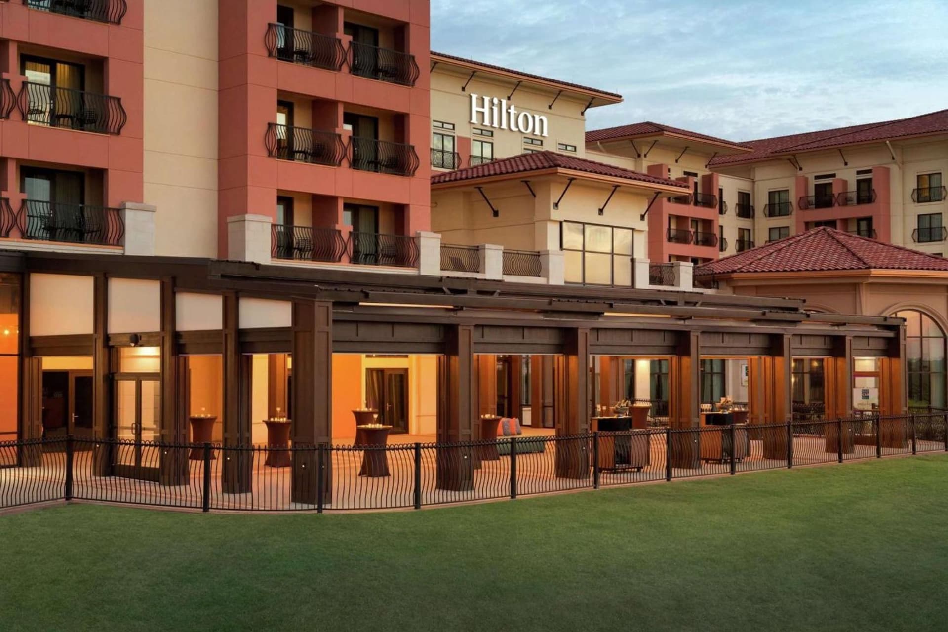 Hilton Dallas/Rockwall Lakefront Hotel property views in Rockwall, TX — gallery photo 3