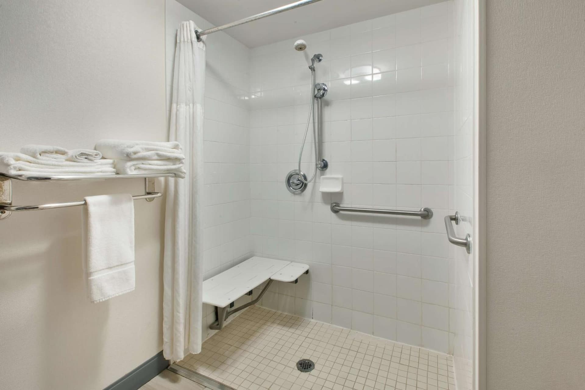 Hilton Garden Inn Dayton/ Beavercreek gallery photo in Beavercreek, OH — image 20