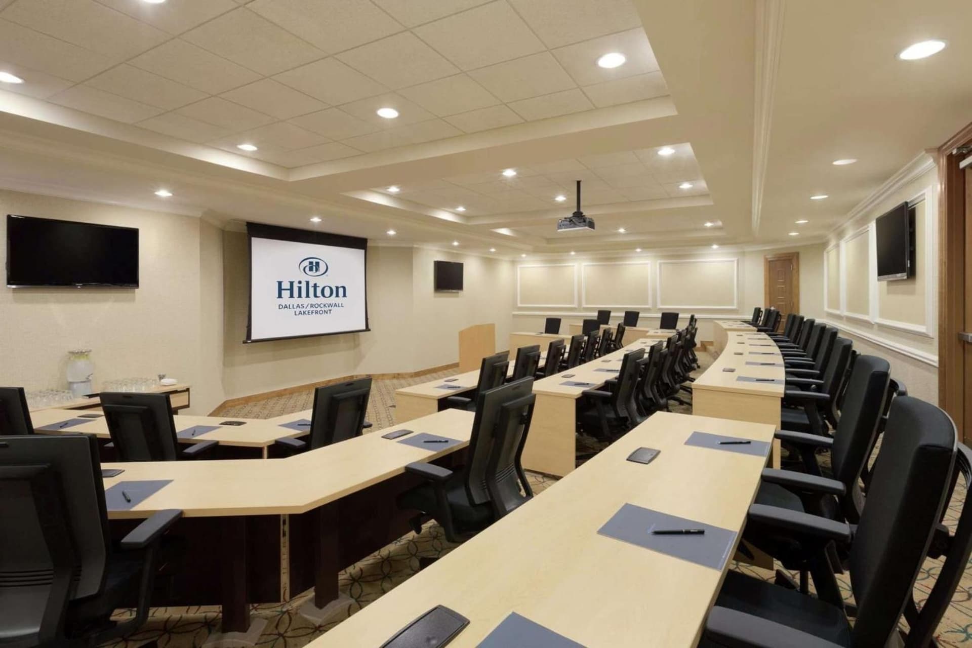Hilton Dallas/Rockwall Lakefront Hotel gallery photo in Rockwall, TX — image 33