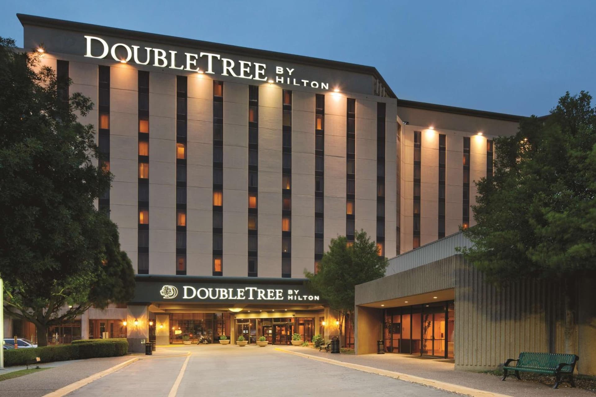 DoubleTree by Hilton Dallas Near the Galleria featured exterior or lobby in Dallas, TX — similar hotel